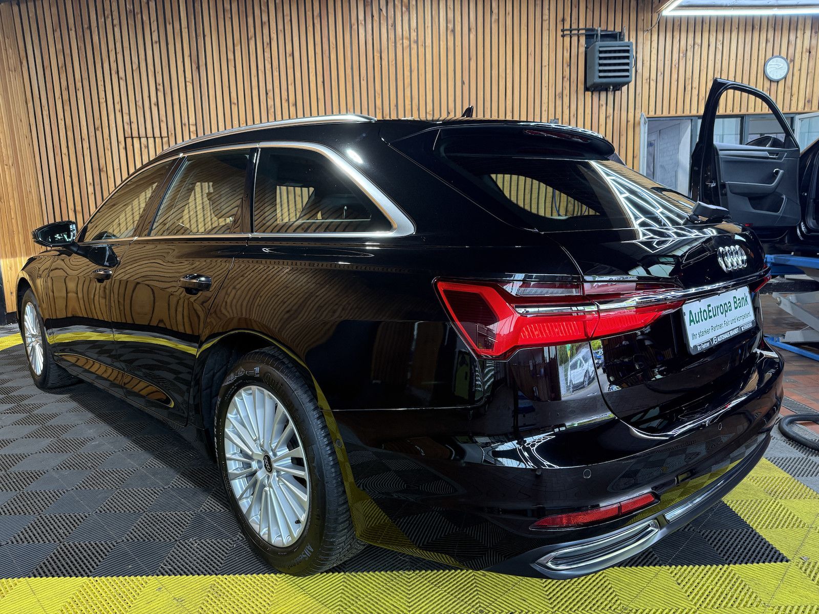 Fahrzeugabbildung Audi A6 Avant 2,0 TDI *Navi*ACC*Kam*Pano*Virtual*Keyl