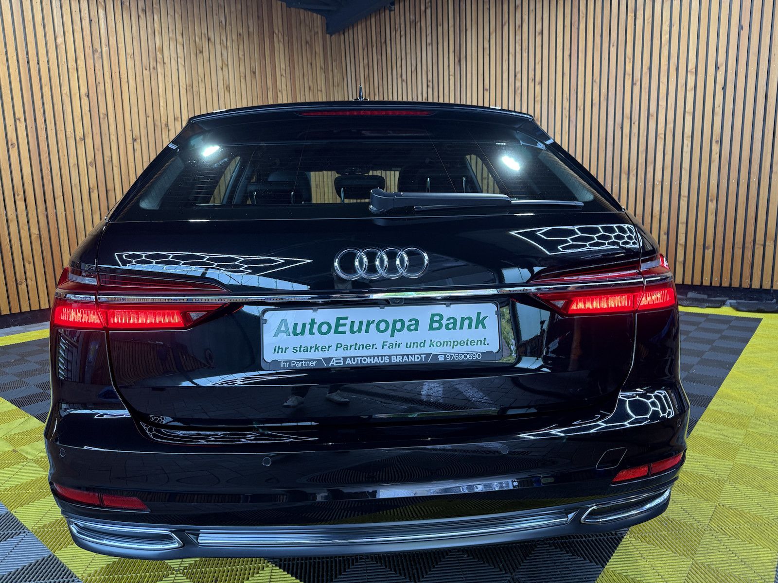 Fahrzeugabbildung Audi A6 Avant 2,0 TDI *Navi*ACC*Kam*Pano*Virtual*Keyl