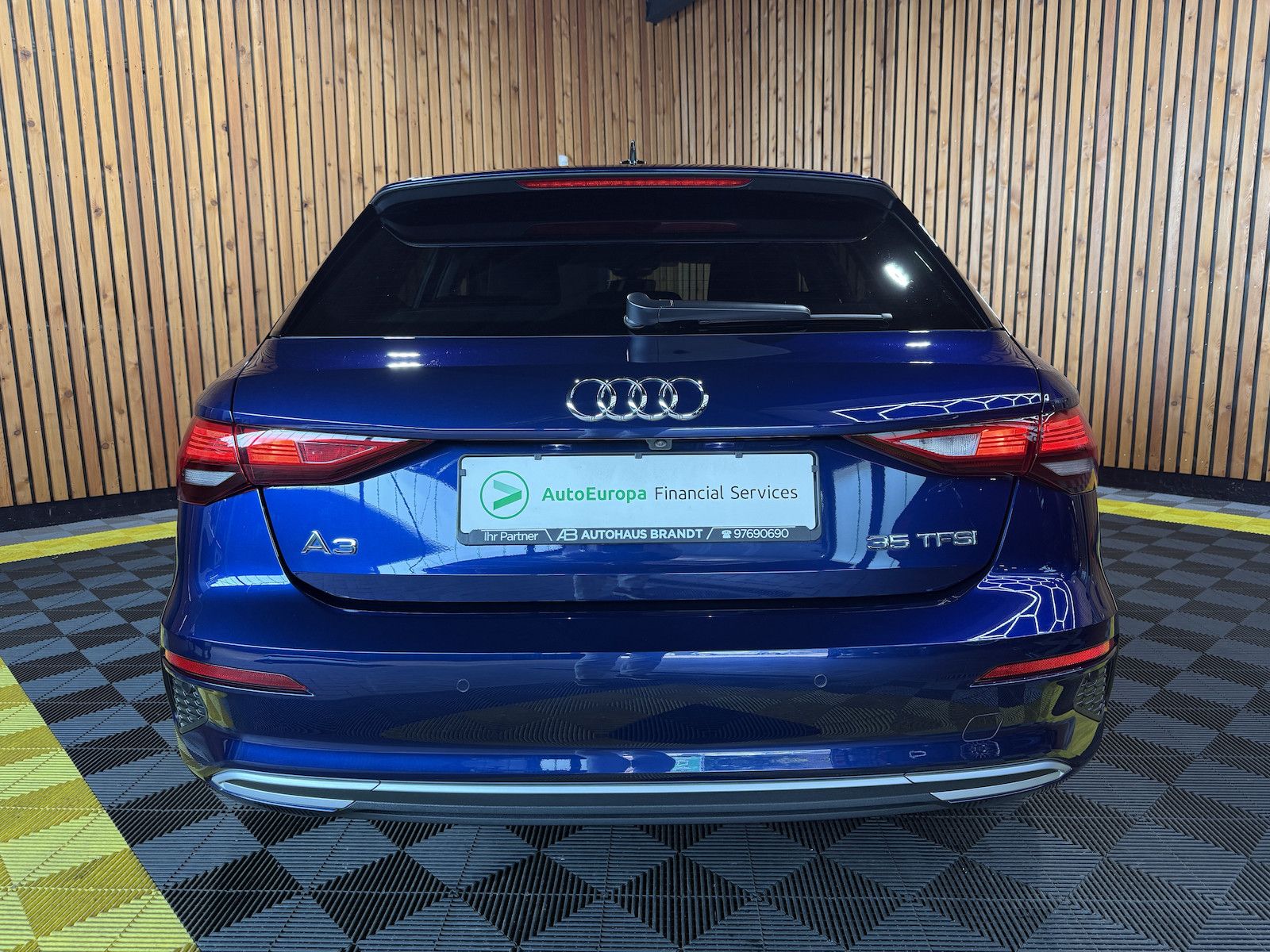 Fahrzeugabbildung Audi A3 Sportback advanced TFSI *Navi*LED*Kam*Virtual