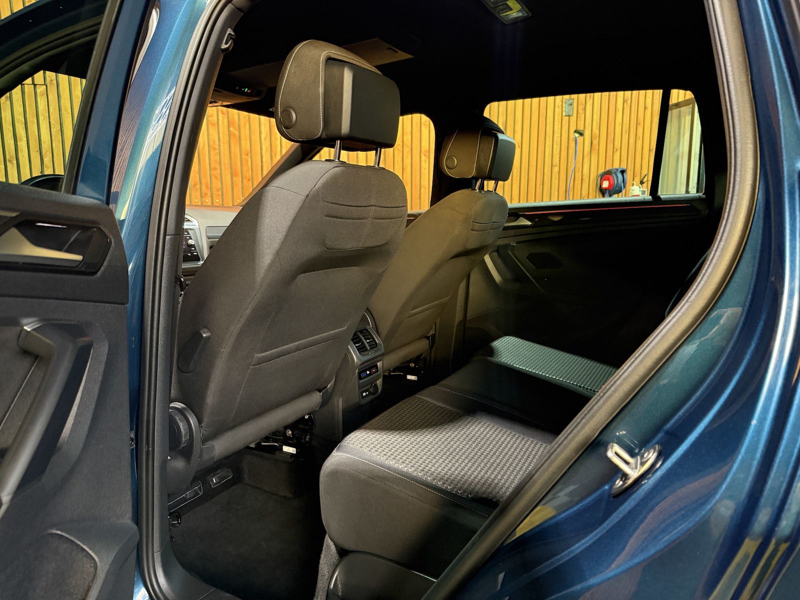 Fahrzeugabbildung Volkswagen Tiguan 1,5 TSI DSG *Navi*Matrix*AHK*Kam*Virtual*