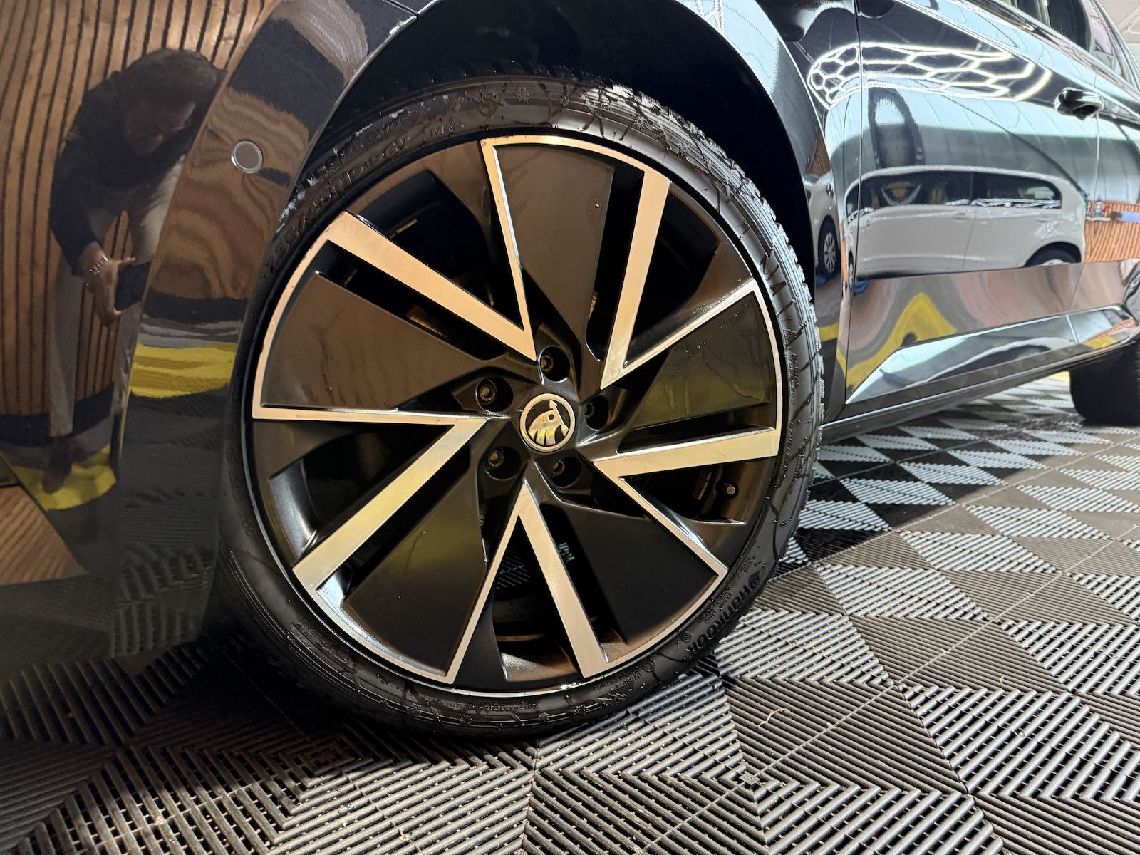 Fahrzeugabbildung SKODA Superb Combi Style TDI DSG *Navi*ACC*Virtual*AHK