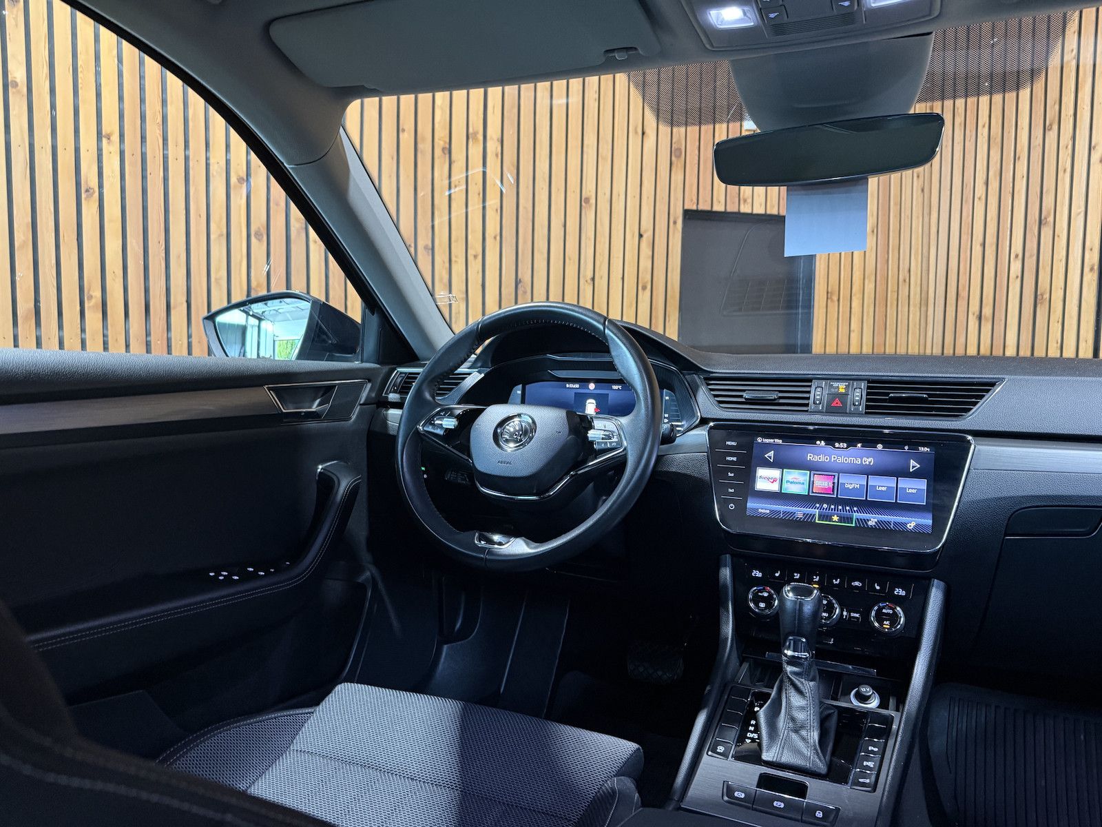 Fahrzeugabbildung SKODA Superb Combi Style TDI DSG *Navi*ACC*Virtual*AHK