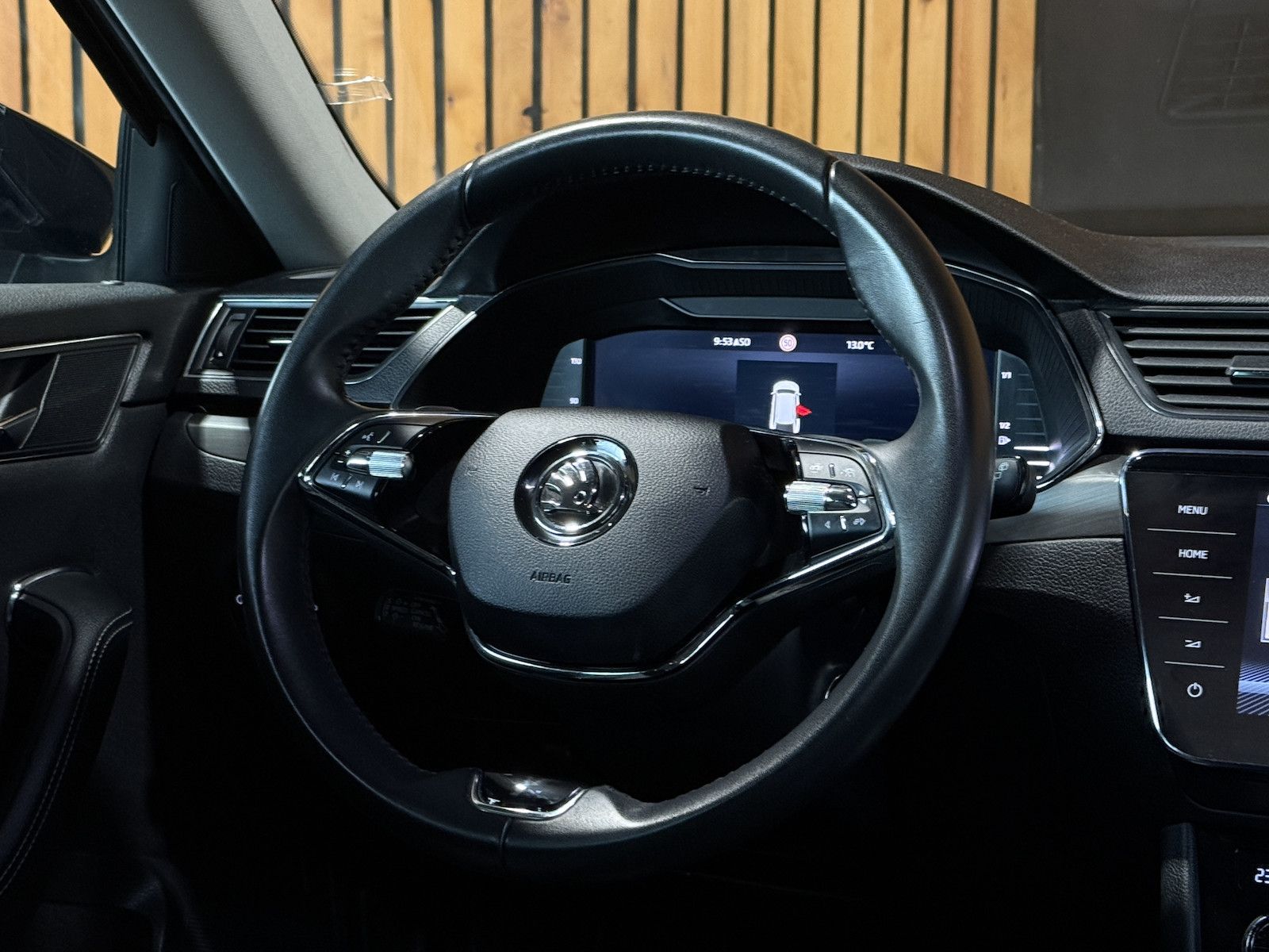 Fahrzeugabbildung SKODA Superb Combi Style TDI DSG *Navi*ACC*Virtual*AHK
