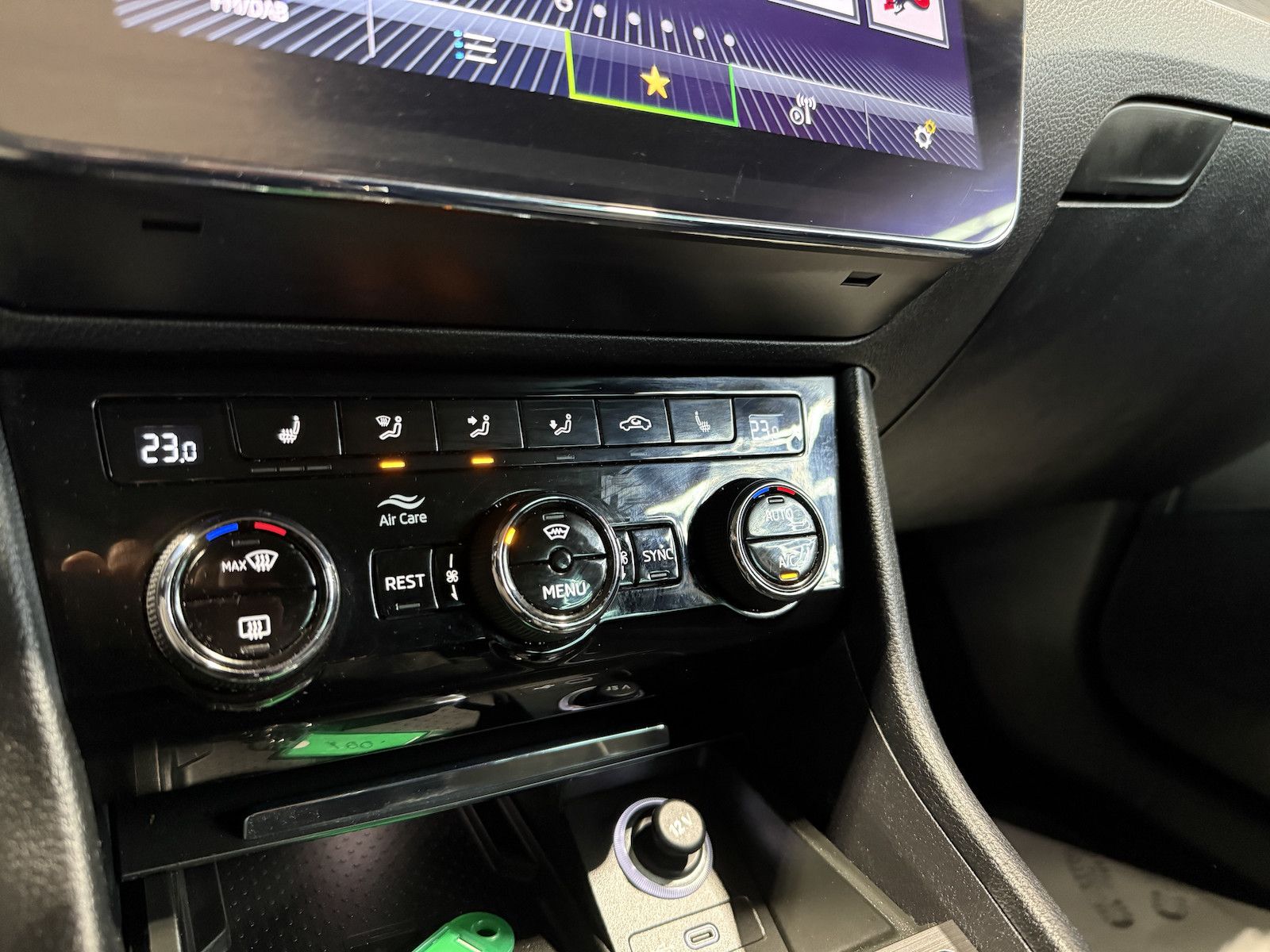Fahrzeugabbildung SKODA Superb Combi Style TDI DSG *Navi*ACC*Virtual*AHK