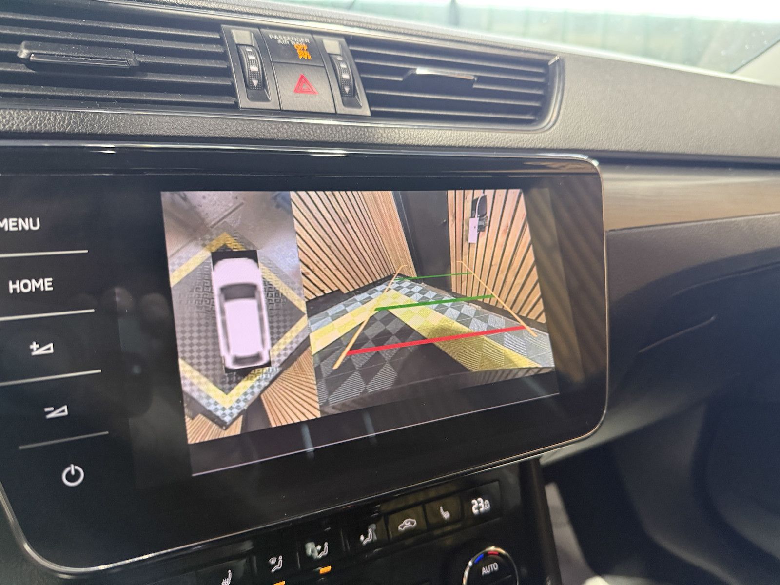 Fahrzeugabbildung SKODA Superb Combi Style TDI DSG *Navi*ACC*Virtual*AHK