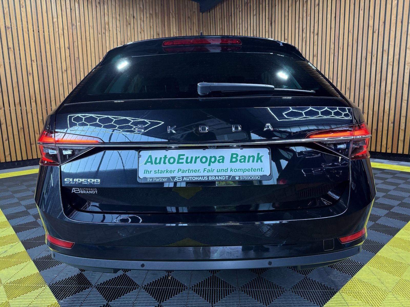 Fahrzeugabbildung SKODA Superb Combi Style TDI DSG *Navi*ACC*Virtual*AHK
