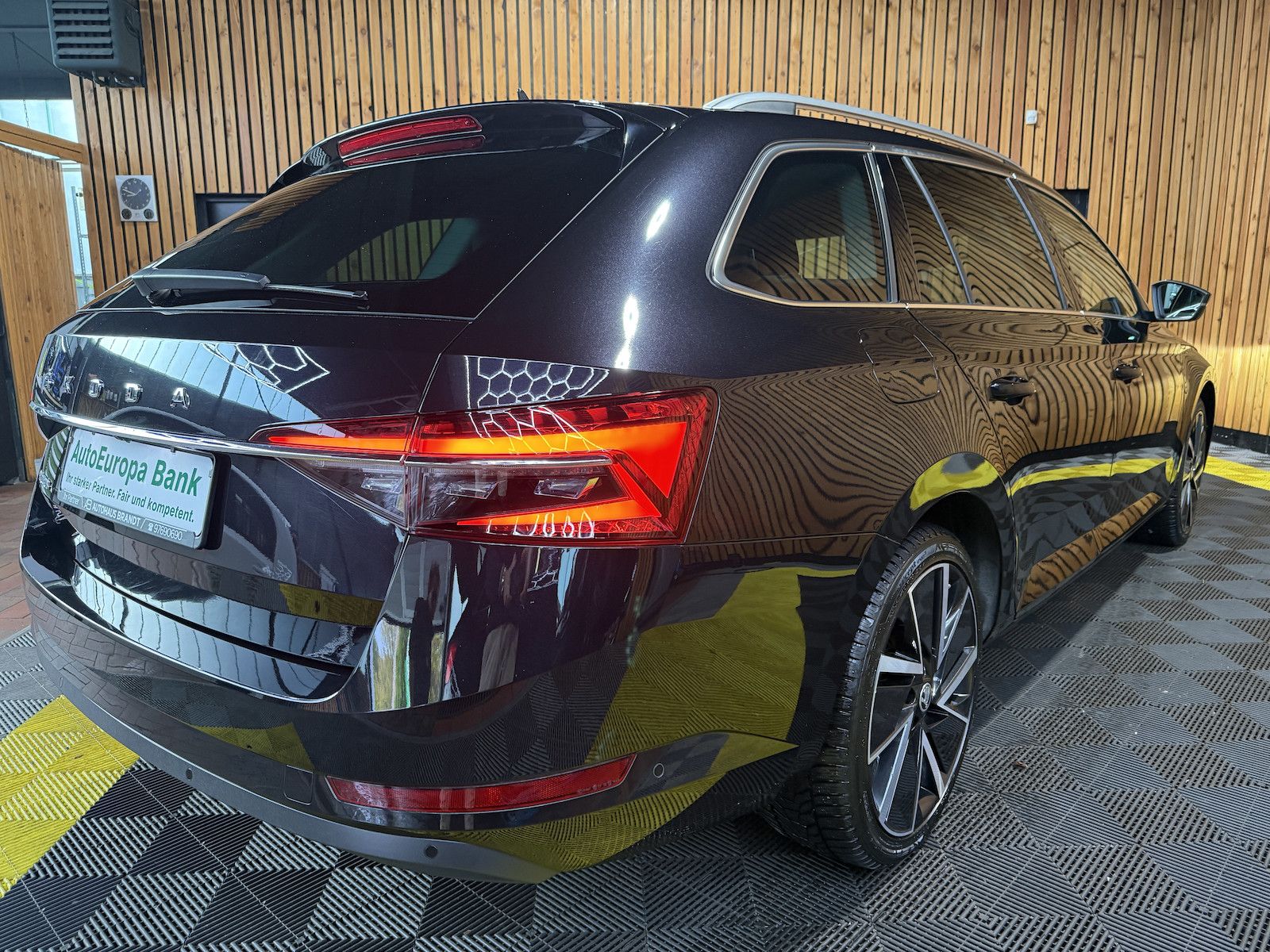 Fahrzeugabbildung SKODA Superb Combi Style TDI DSG *Navi*ACC*Virtual*AHK