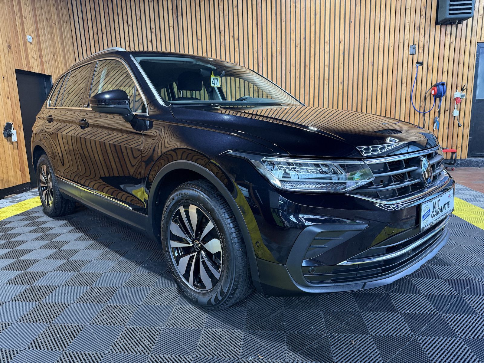 Fahrzeugabbildung Volkswagen Tiguan 1,5 TSI Move DSG *Navi*ACC*Kam*LED*App*
