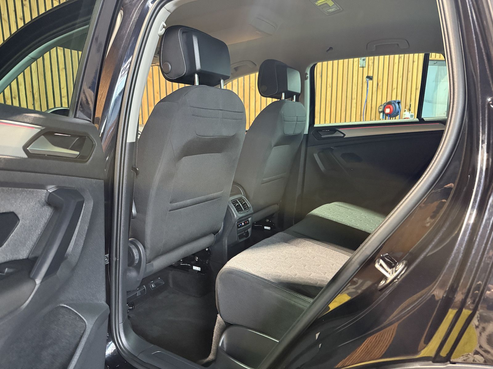 Fahrzeugabbildung Volkswagen Tiguan 1,5 TSI Move DSG *Navi*ACC*Kam*LED*App*