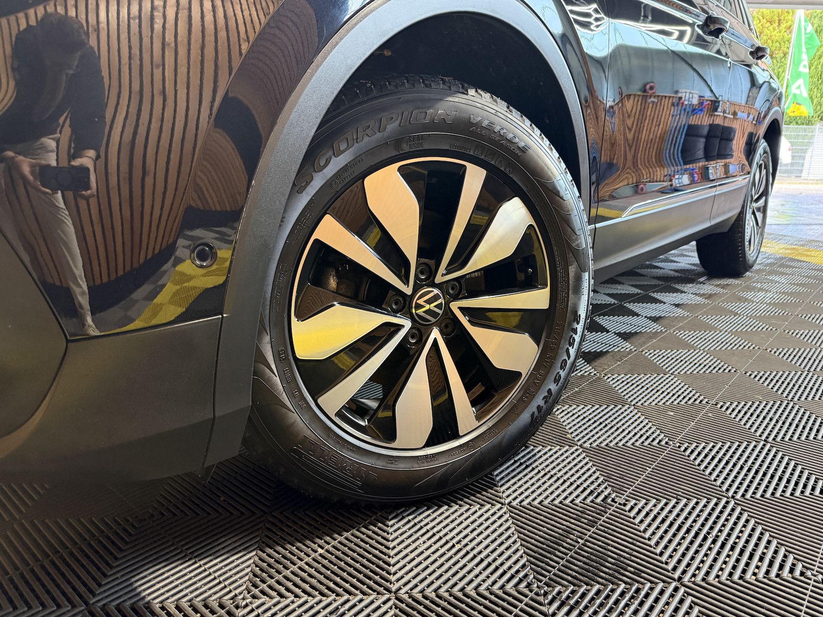 Fahrzeugabbildung Volkswagen Tiguan 1,5 TSI Move DSG *Navi*ACC*Kam*LED*App*