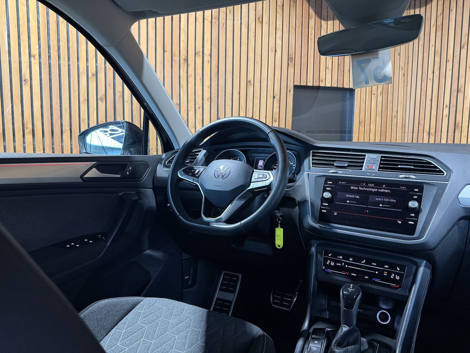 Fahrzeugabbildung Volkswagen Tiguan 1,5 TSI Move DSG *Navi*ACC*Kam*LED*App*