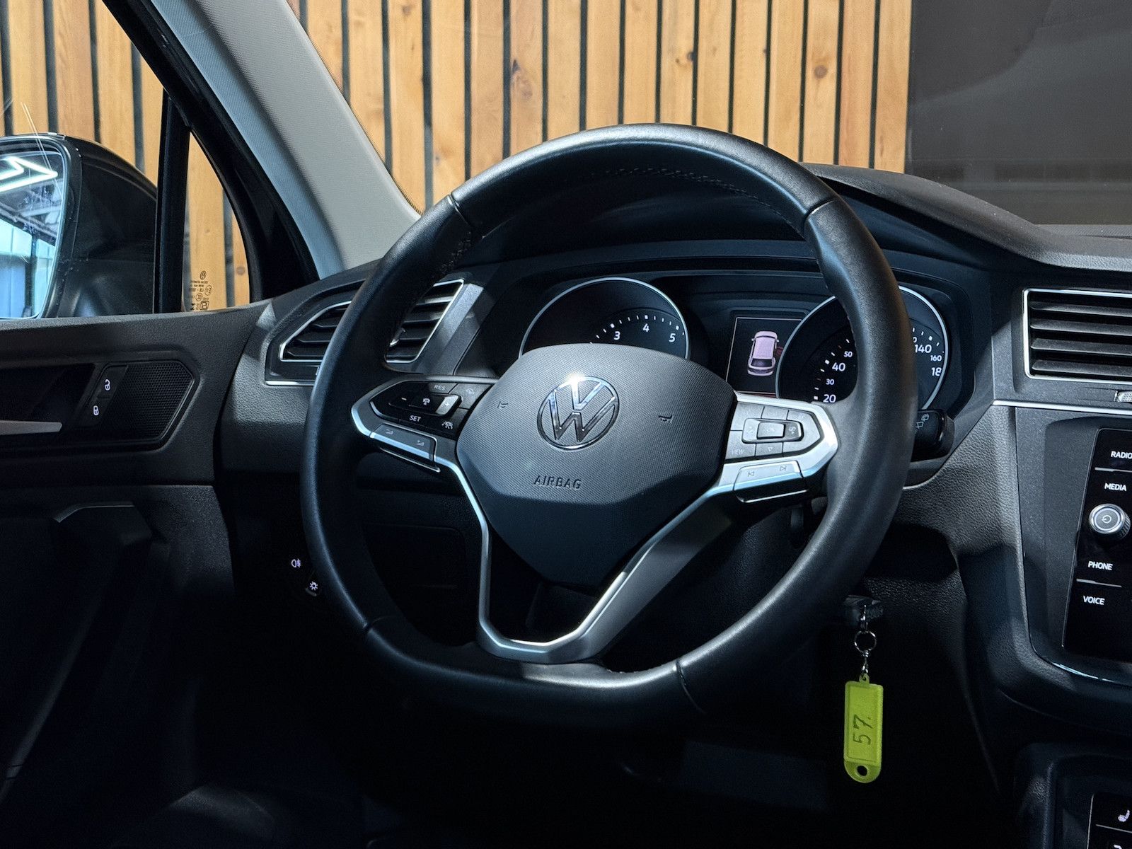 Fahrzeugabbildung Volkswagen Tiguan 1,5 TSI Move DSG *Navi*ACC*Kam*LED*App*