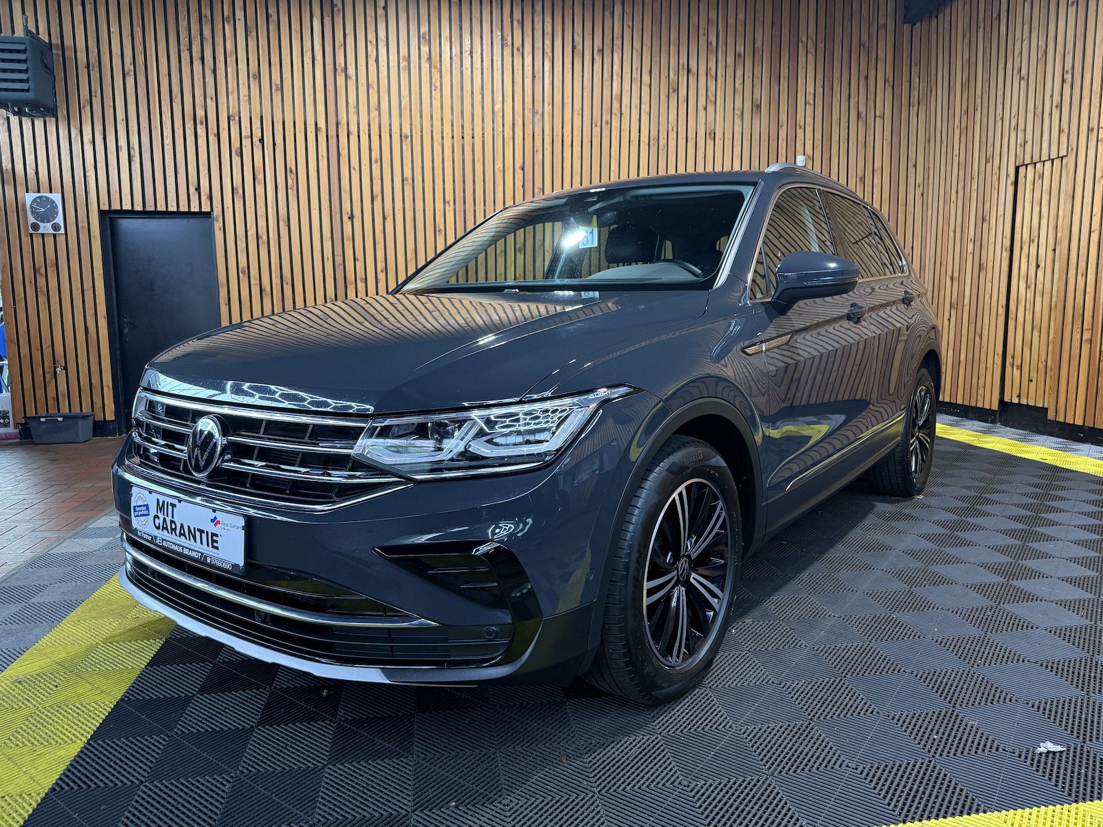 Volkswagen Tiguan 2,0 TDI 4M DSG *Navi*Kam*AHK*StandHz*Virt