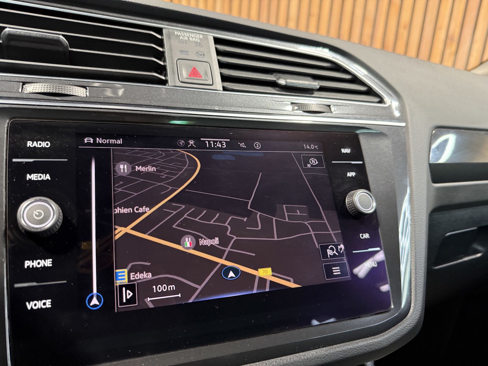 Fahrzeugabbildung Volkswagen Tiguan 2,0 TDI 4M DSG *Navi*Kam*AHK*StandHz*Virt