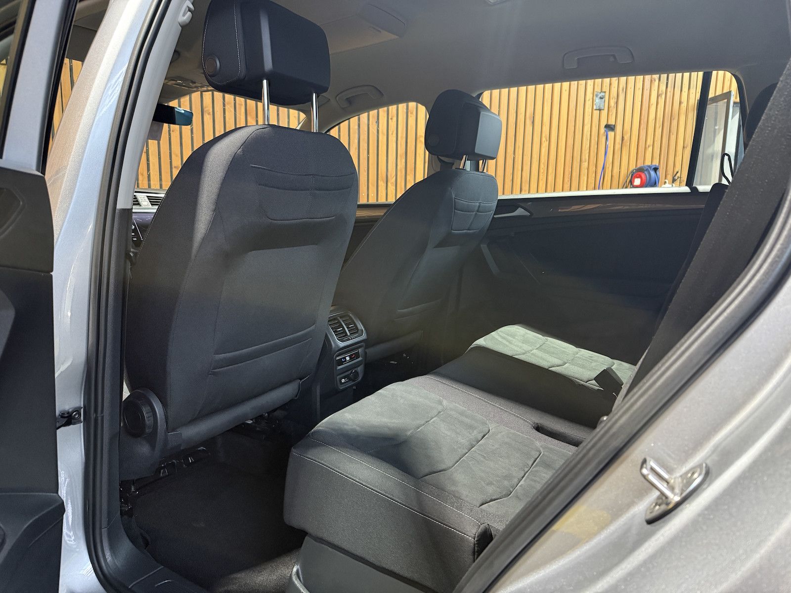 Fahrzeugabbildung Volkswagen Tiguan Allspace 2,0 TDI 4M DSG Navi*Kam*AHK*Head