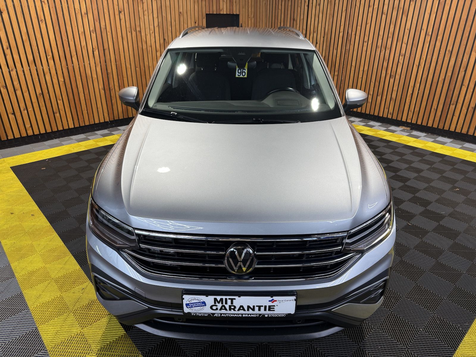 Fahrzeugabbildung Volkswagen Tiguan Allspace 2,0 TDI 4M DSG Navi*Kam*AHK*Head