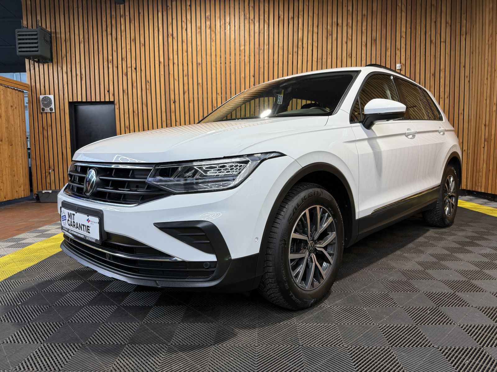 Volkswagen Tiguan 2,0 TDI Life DSG *Navi*ACC*AHK*Kam*LED*