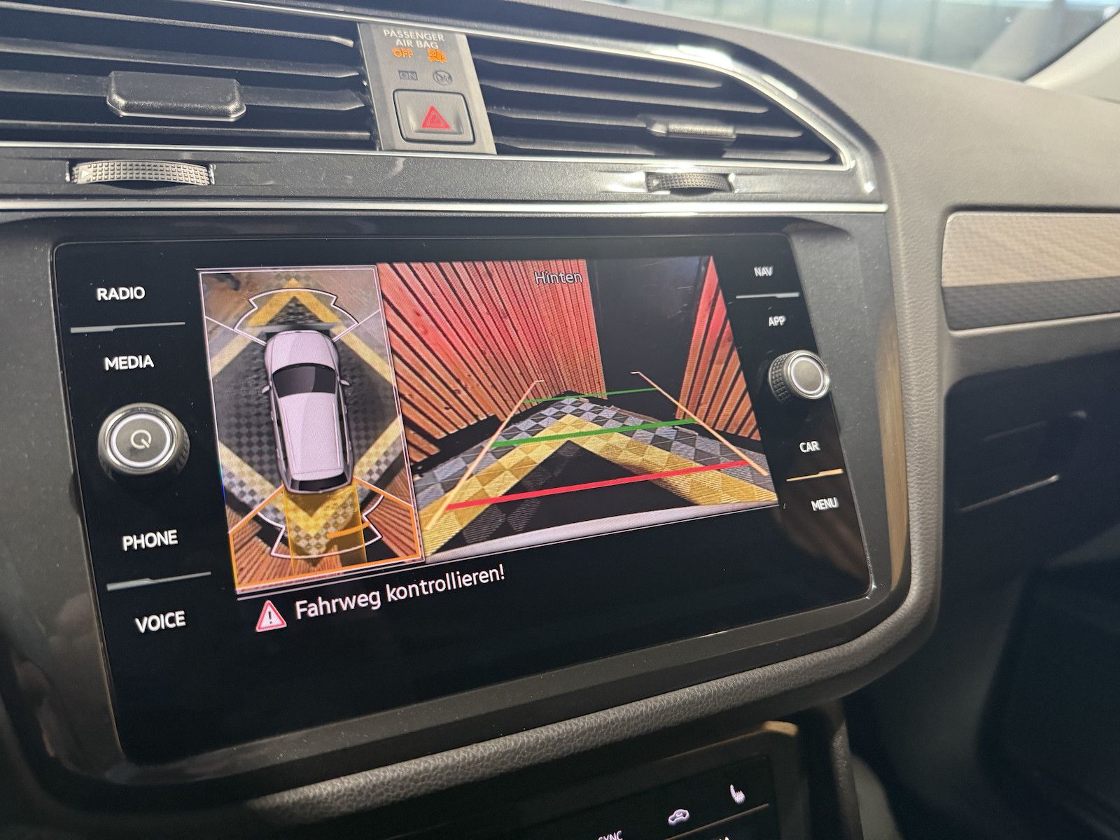 Fahrzeugabbildung Volkswagen Tiguan 2,0 TDI Life DSG *Navi*ACC*AHK*Kam*LED*
