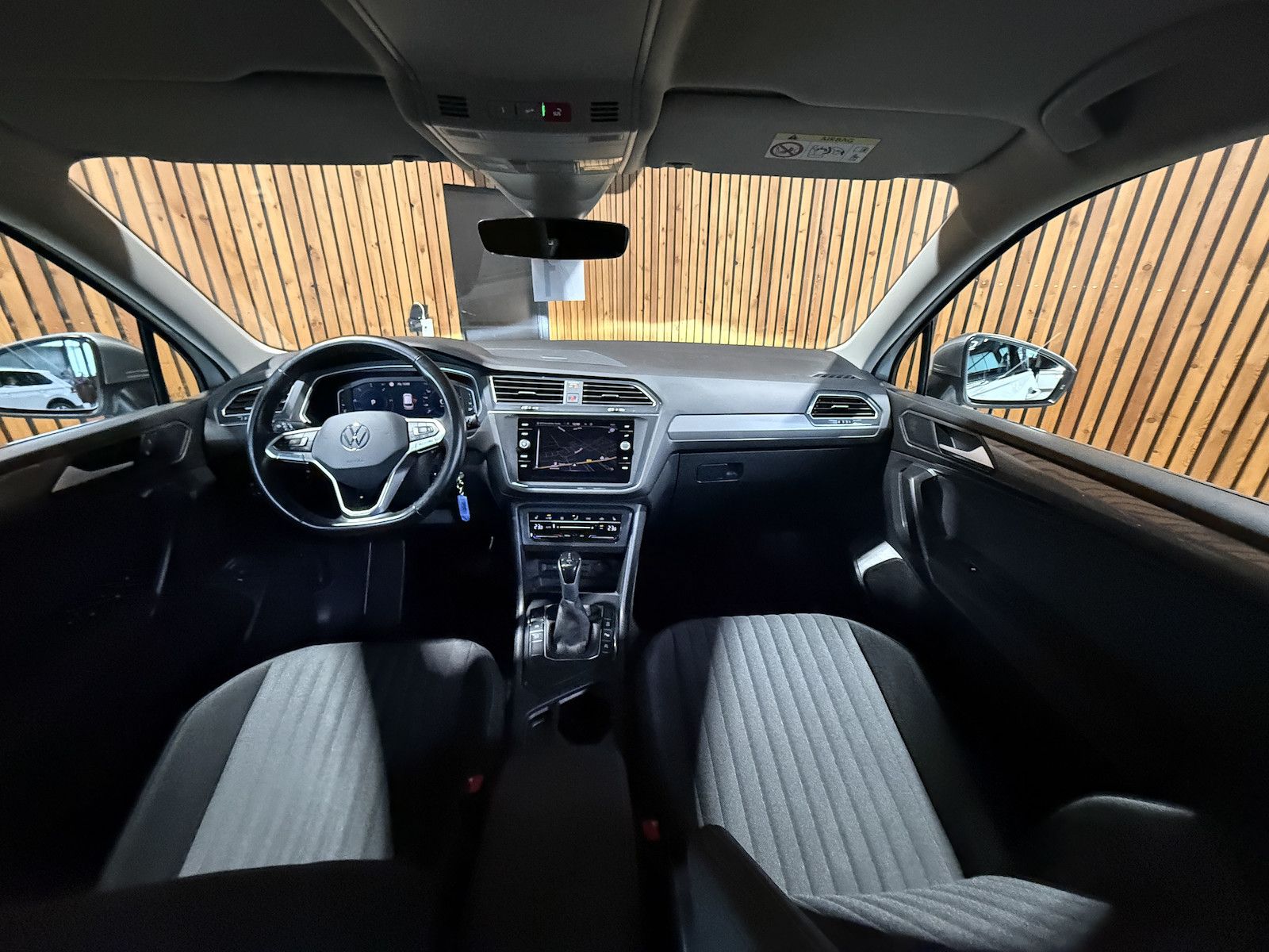 Fahrzeugabbildung Volkswagen Tiguan Allspace 2,0 TDI DSG *Navi*Kam*LED*Head*