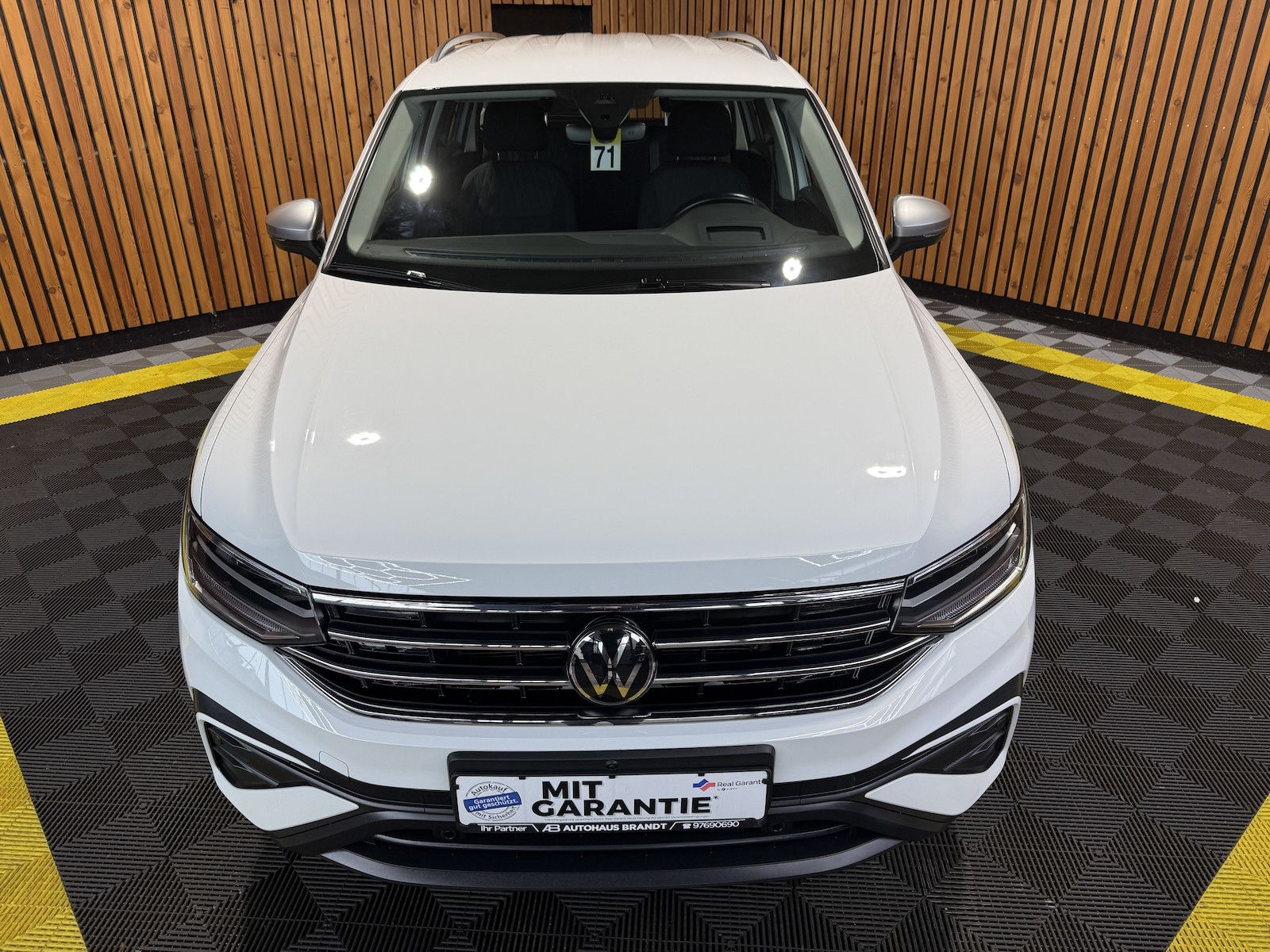 Fahrzeugabbildung Volkswagen Tiguan Allspace 2,0 TDI DSG *Navi*Kam*LED*Head*