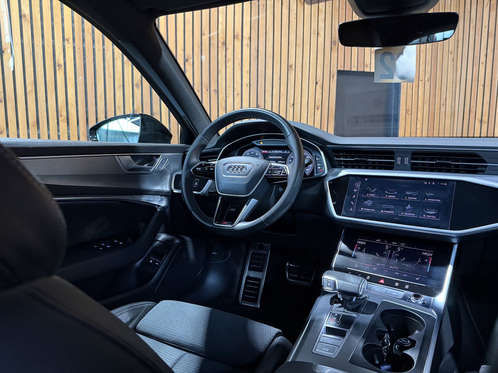 Fahrzeugabbildung Audi A6 Avant 50TFSIe S Line*Navi*Matrix*360*ACC*Keyl