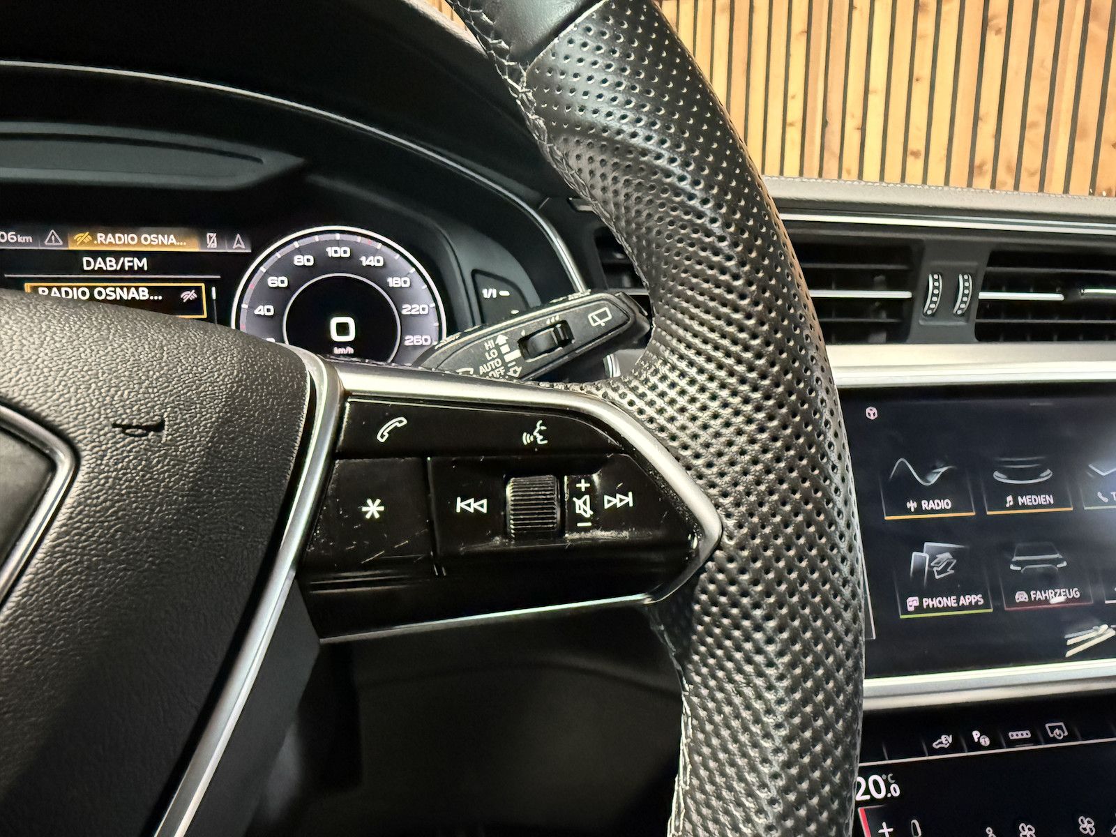 Fahrzeugabbildung Audi A6 Avant 50TFSIe S Line*Navi*Matrix*360*ACC*Keyl