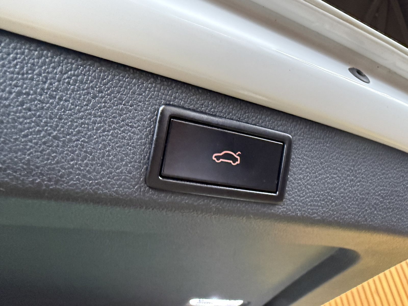 Fahrzeugabbildung SKODA Superb Combi TSI iV DSG *Navi*Virt*Kam*Kessy*DCC