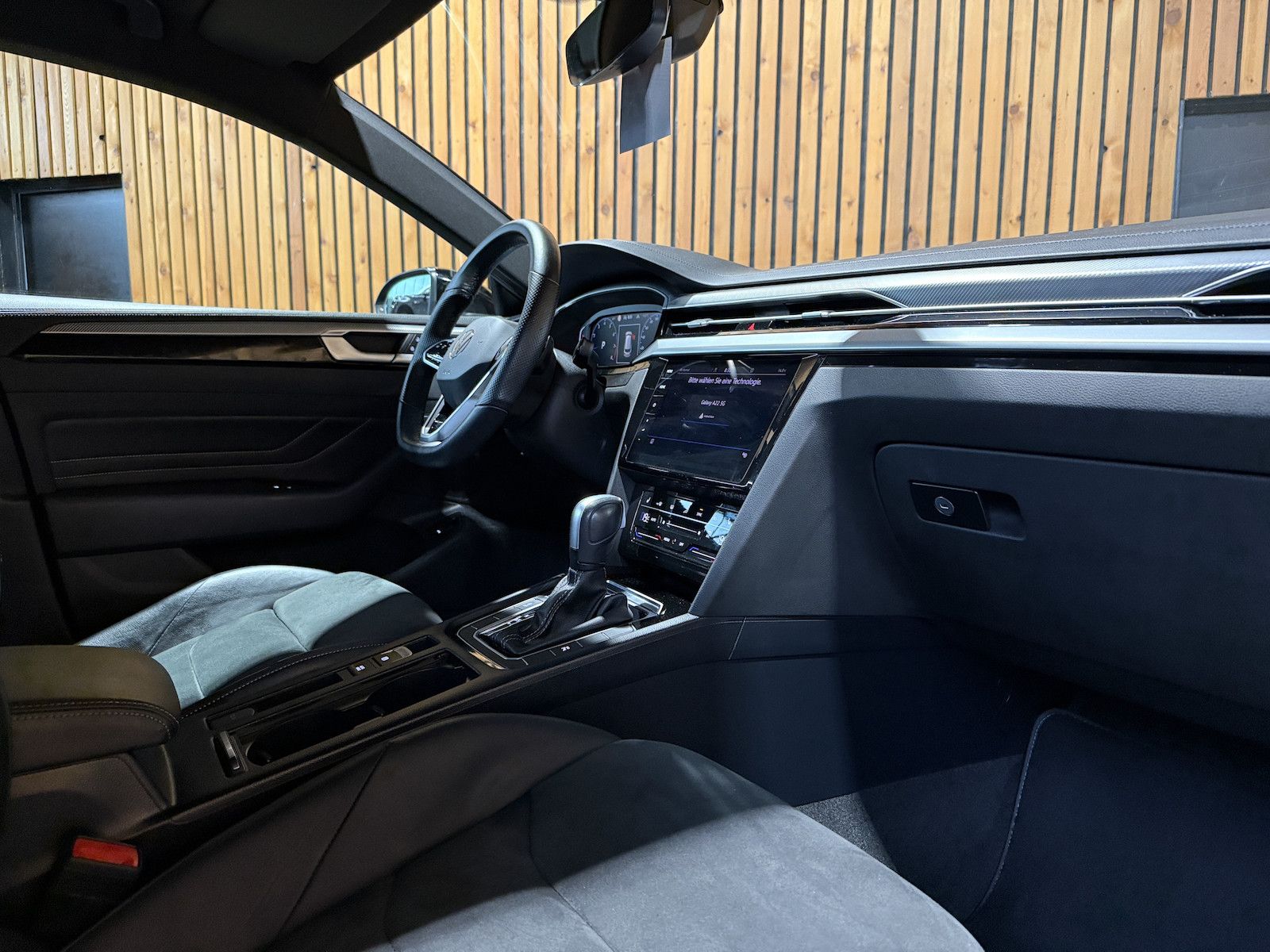 Fahrzeugabbildung Volkswagen Arteon SB. 2,0 TSI R-Line*Navi*Kam*Virtual*Keyl.