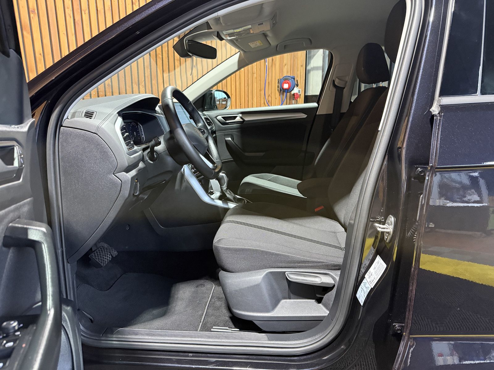 Fahrzeugabbildung Volkswagen T-Roc 1,5 TSI Life DSG *LED*Kam*Virtual*App*ACC*