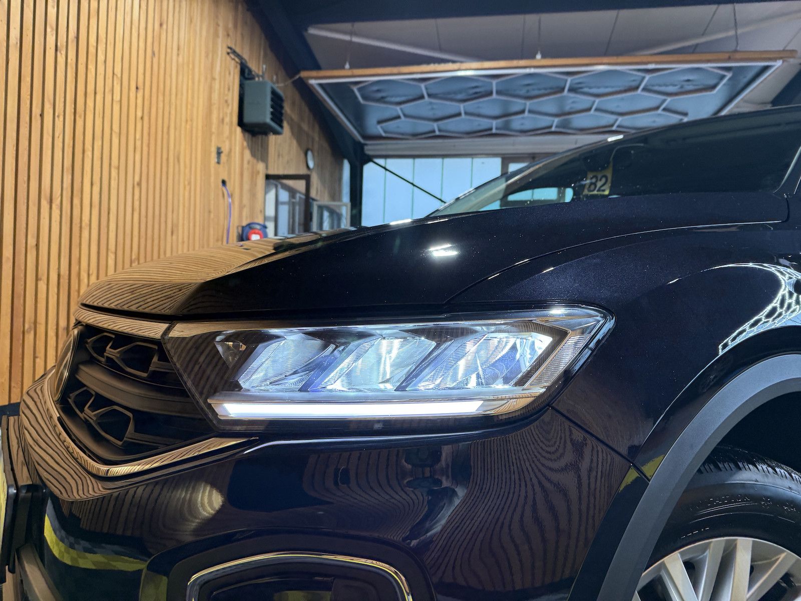 Fahrzeugabbildung Volkswagen T-Roc 1,5 TSI Life DSG *LED*Kam*Virtual*App*ACC*