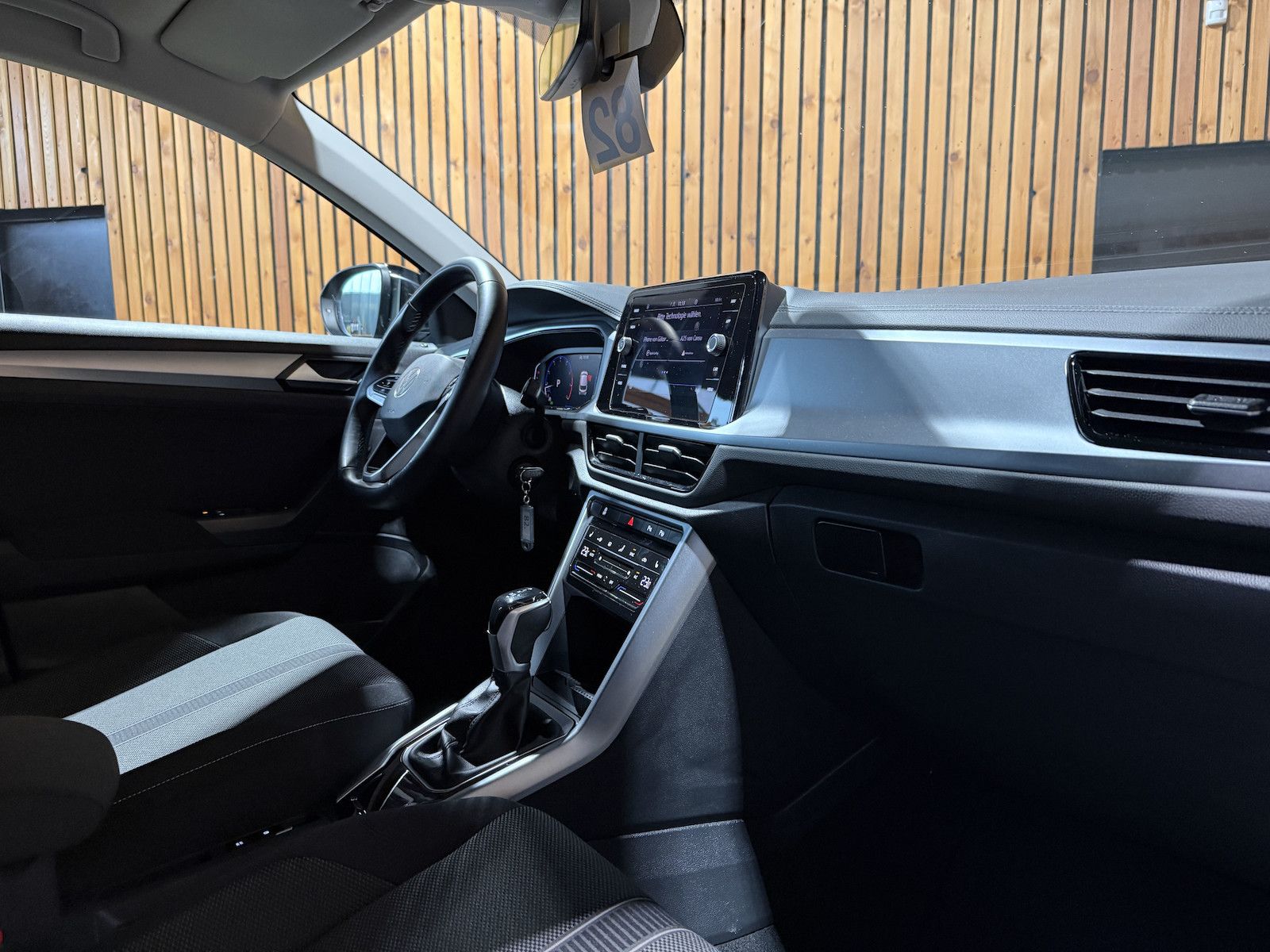 Fahrzeugabbildung Volkswagen T-Roc 1,5 TSI Life DSG *LED*Kam*Virtual*App*ACC*