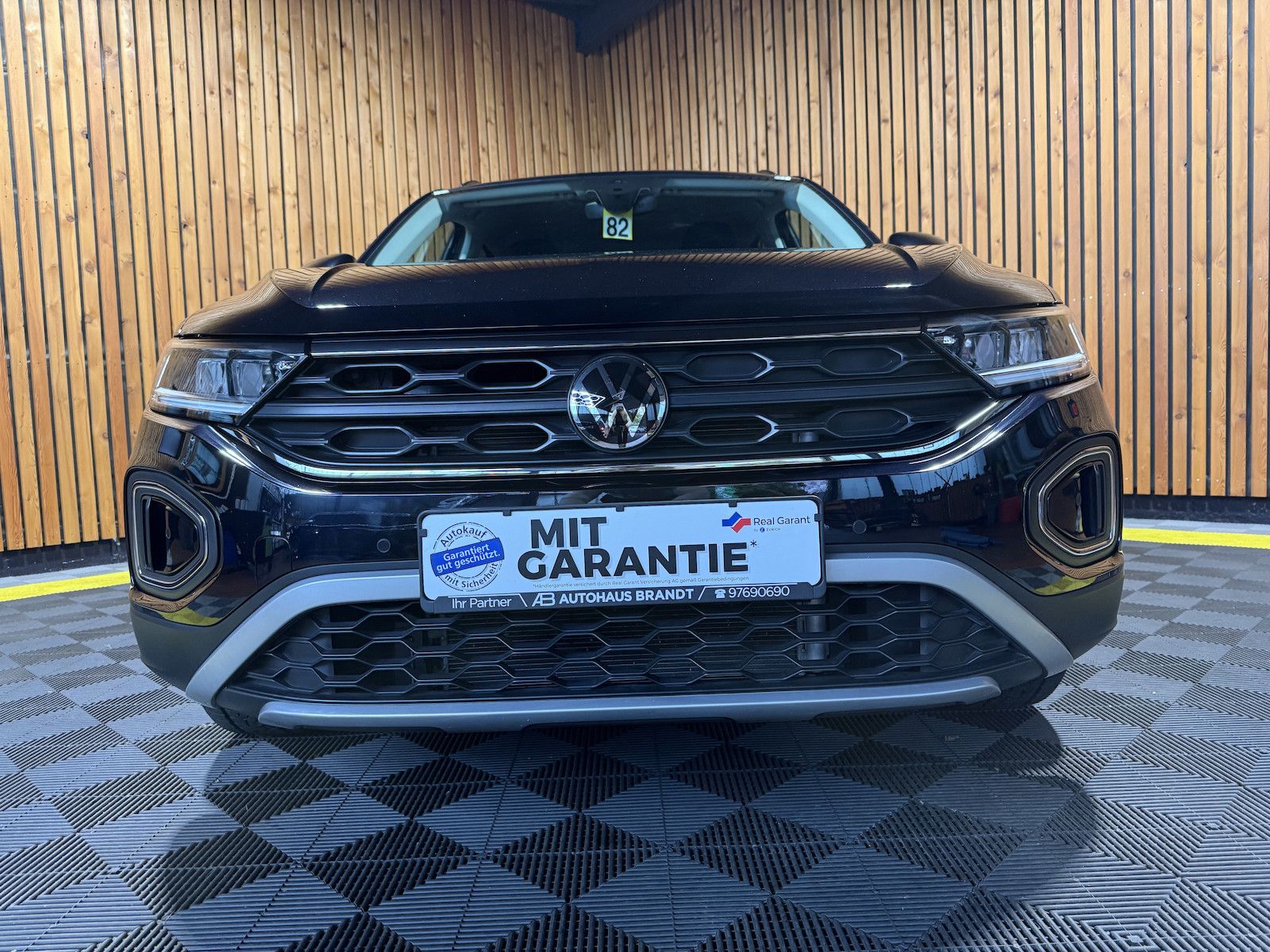 Fahrzeugabbildung Volkswagen T-Roc 1,5 TSI Life DSG *LED*Kam*Virtual*App*ACC*