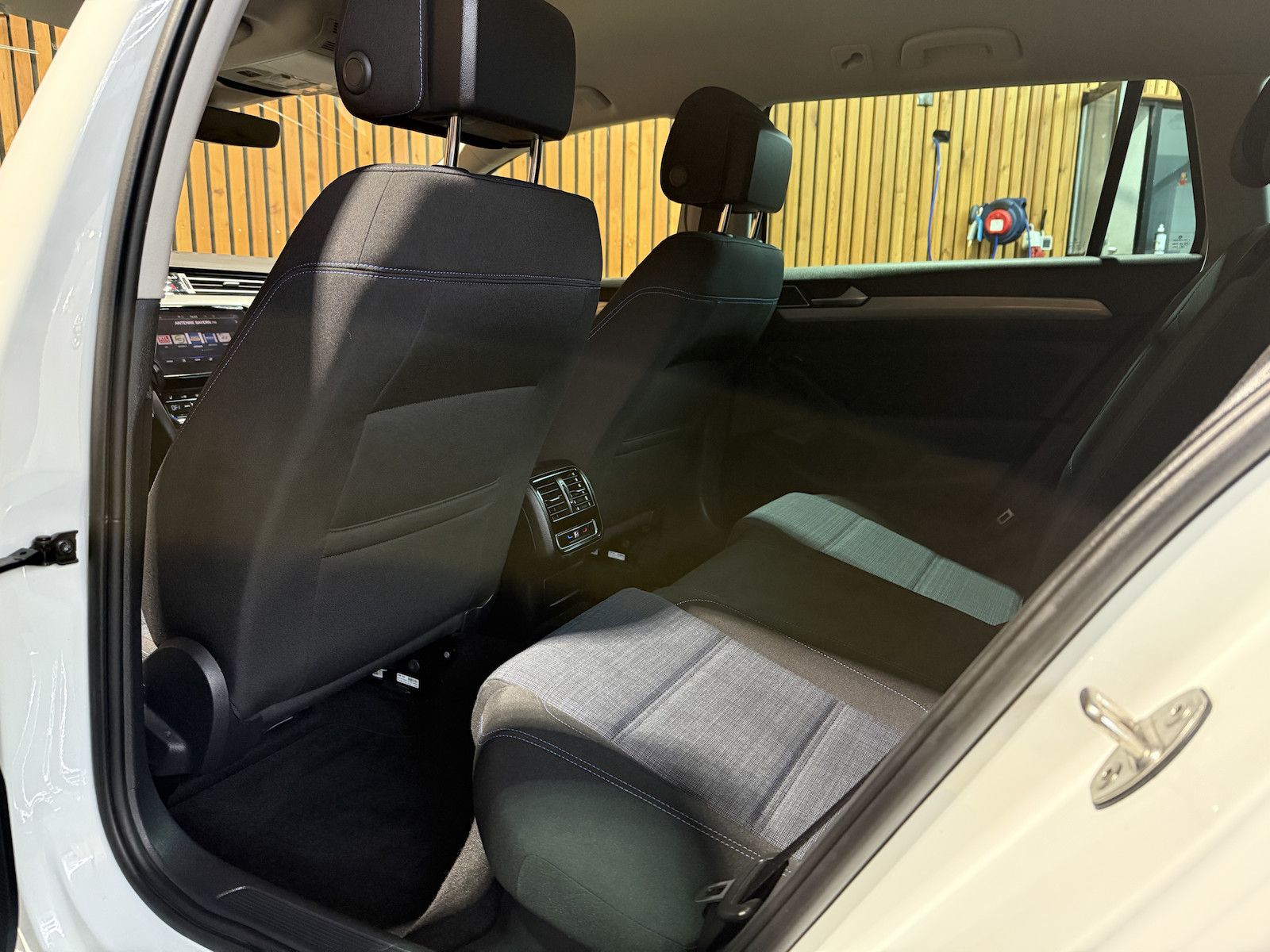 Fahrzeugabbildung Volkswagen Passat Variant GTE DSG *Navi*Kam*AHK*Virtual*ACC