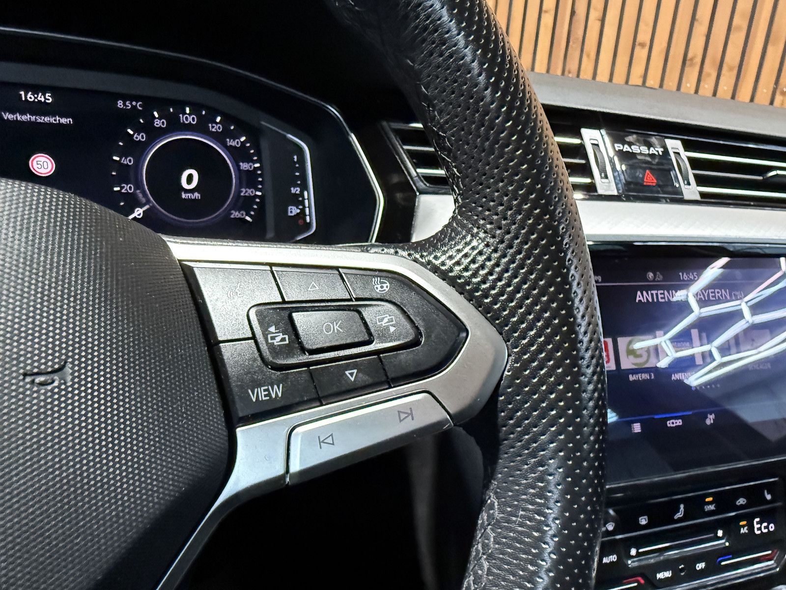 Fahrzeugabbildung Volkswagen Passat Variant GTE DSG *Navi*Kam*AHK*Virtual*ACC