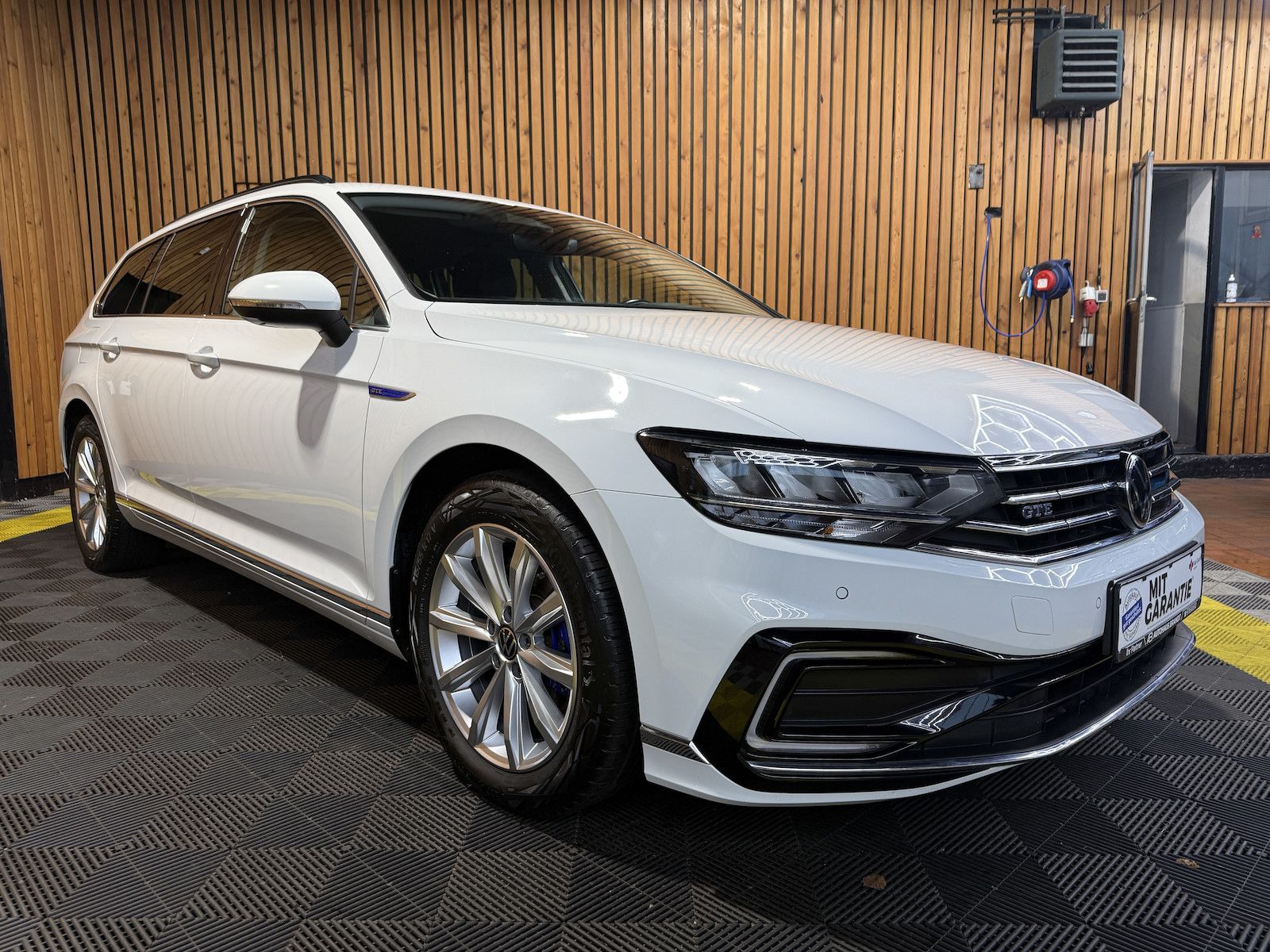 Fahrzeugabbildung Volkswagen Passat Variant GTE DSG *Navi*Kam*AHK*Virtual*ACC