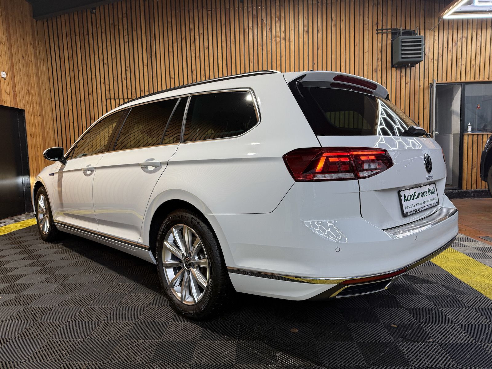 Fahrzeugabbildung Volkswagen Passat Variant GTE DSG *Navi*Kam*AHK*Virtual*ACC