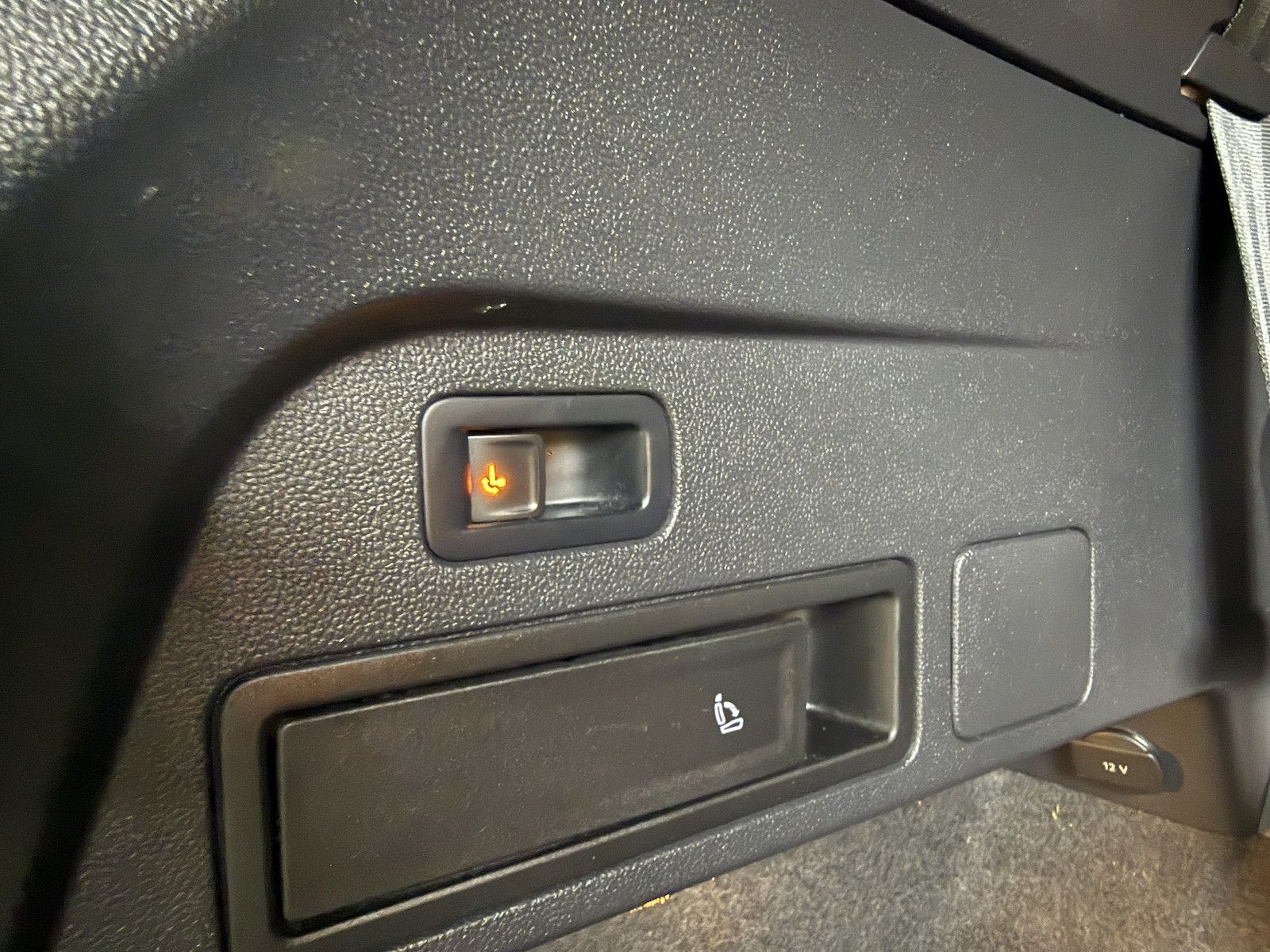 Fahrzeugabbildung Volkswagen Tiguan Allspace 2,0TSI 4M R-Line*Navi*Kam*AHK*VC