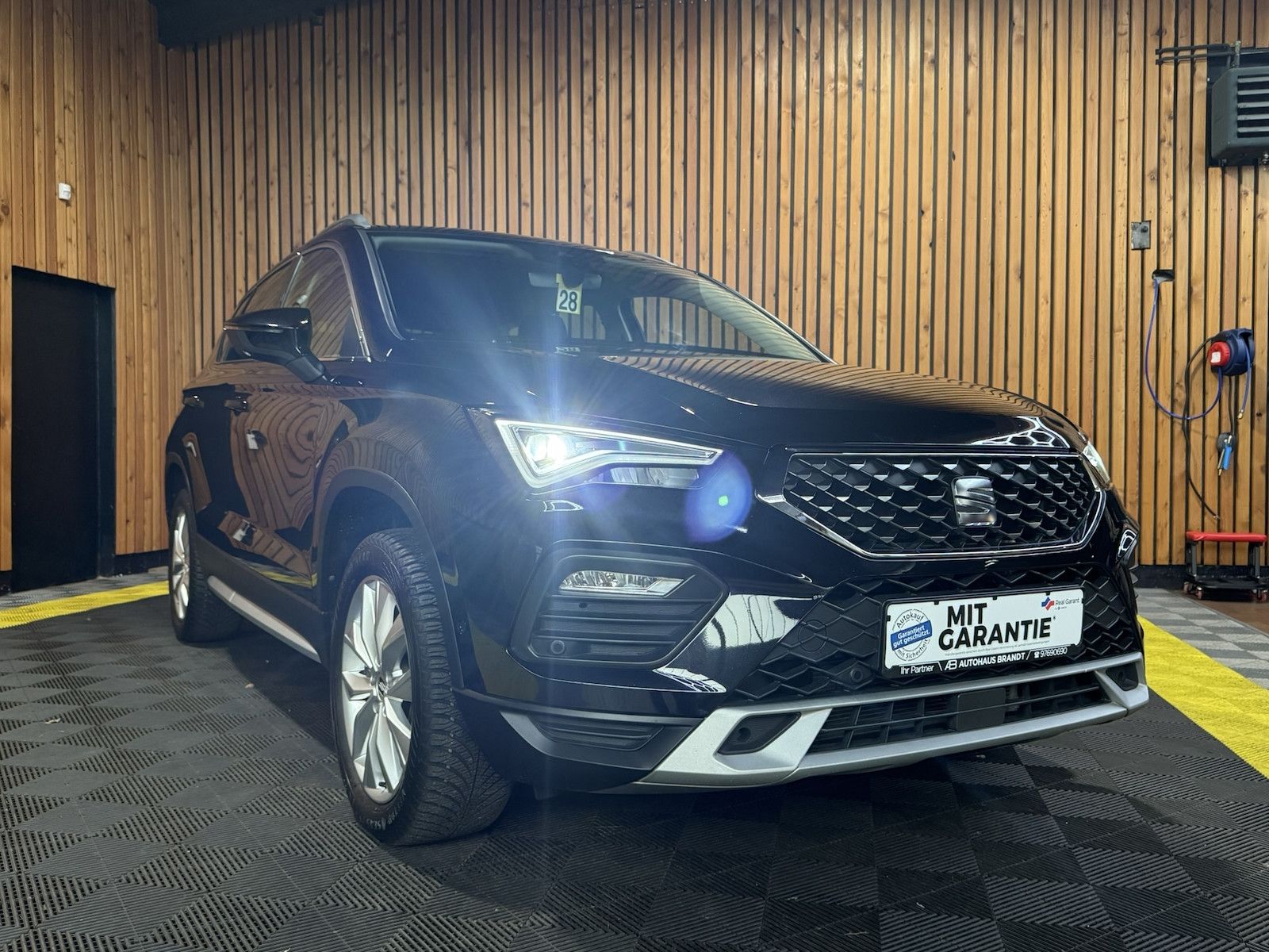 Fahrzeugabbildung SEAT Ateca 1,5 TSI X-Perience DSG *Navi*LED*Kam*Virt