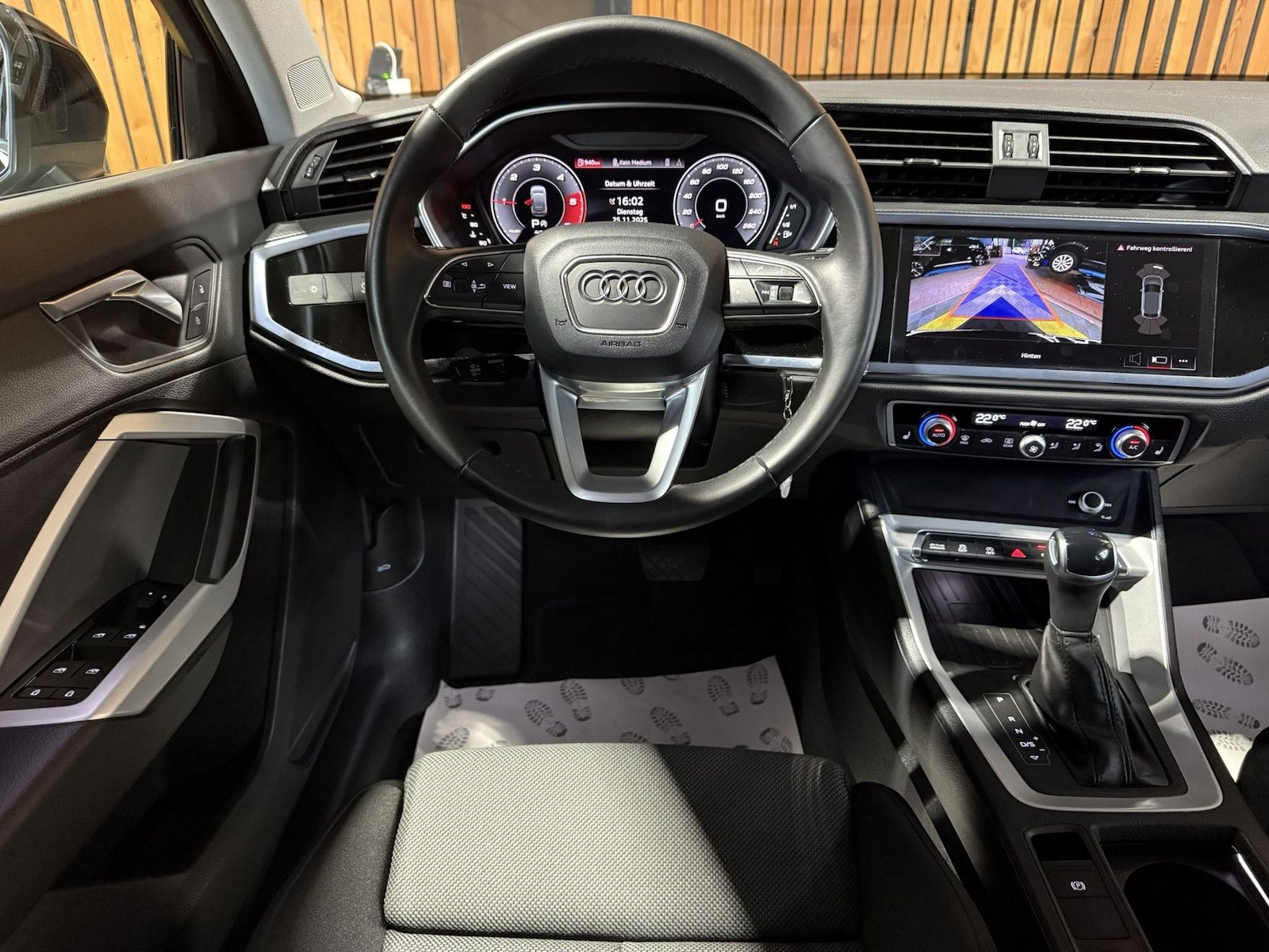 Fahrzeugabbildung Audi Q3 Sportback 35TDI Aut. *Navi+*LED*Virtual*Kam*