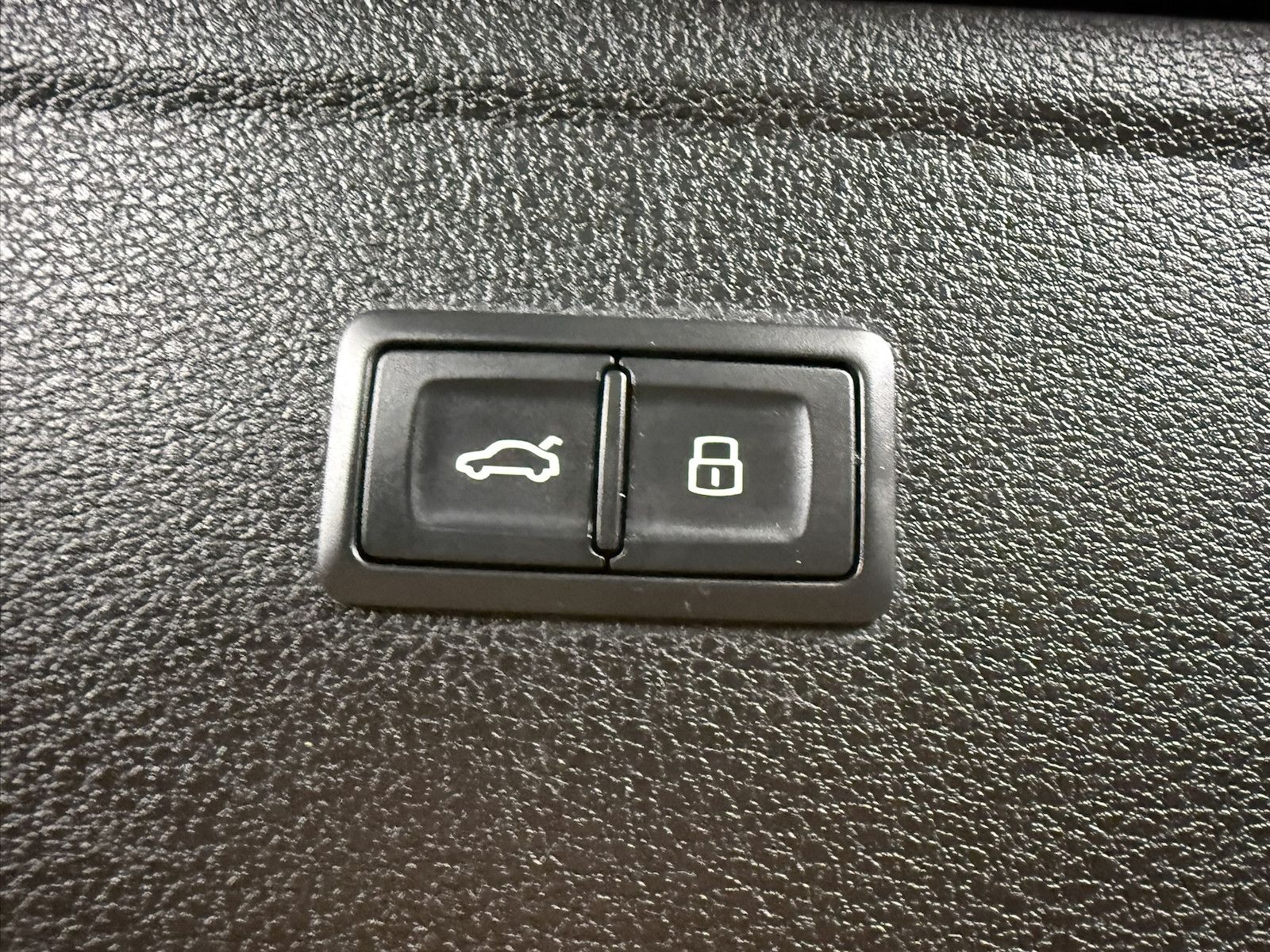 Fahrzeugabbildung Audi Q5 55 TFSI e S Line*Navi*Leder*Kam*ACC*Matrix*VC