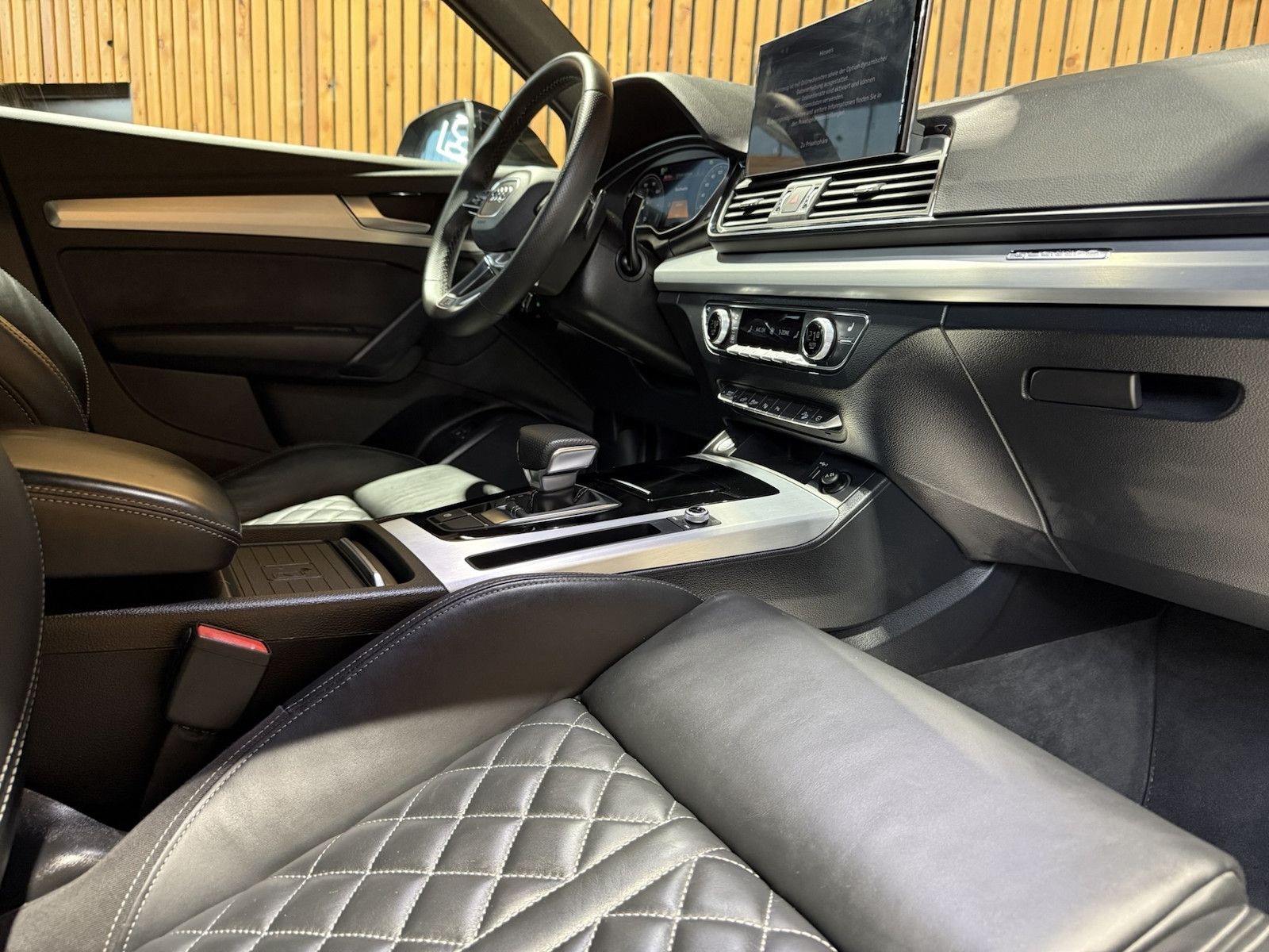 Fahrzeugabbildung Audi Q5 55 TFSI e S Line*Navi*Leder*Kam*ACC*Matrix*VC