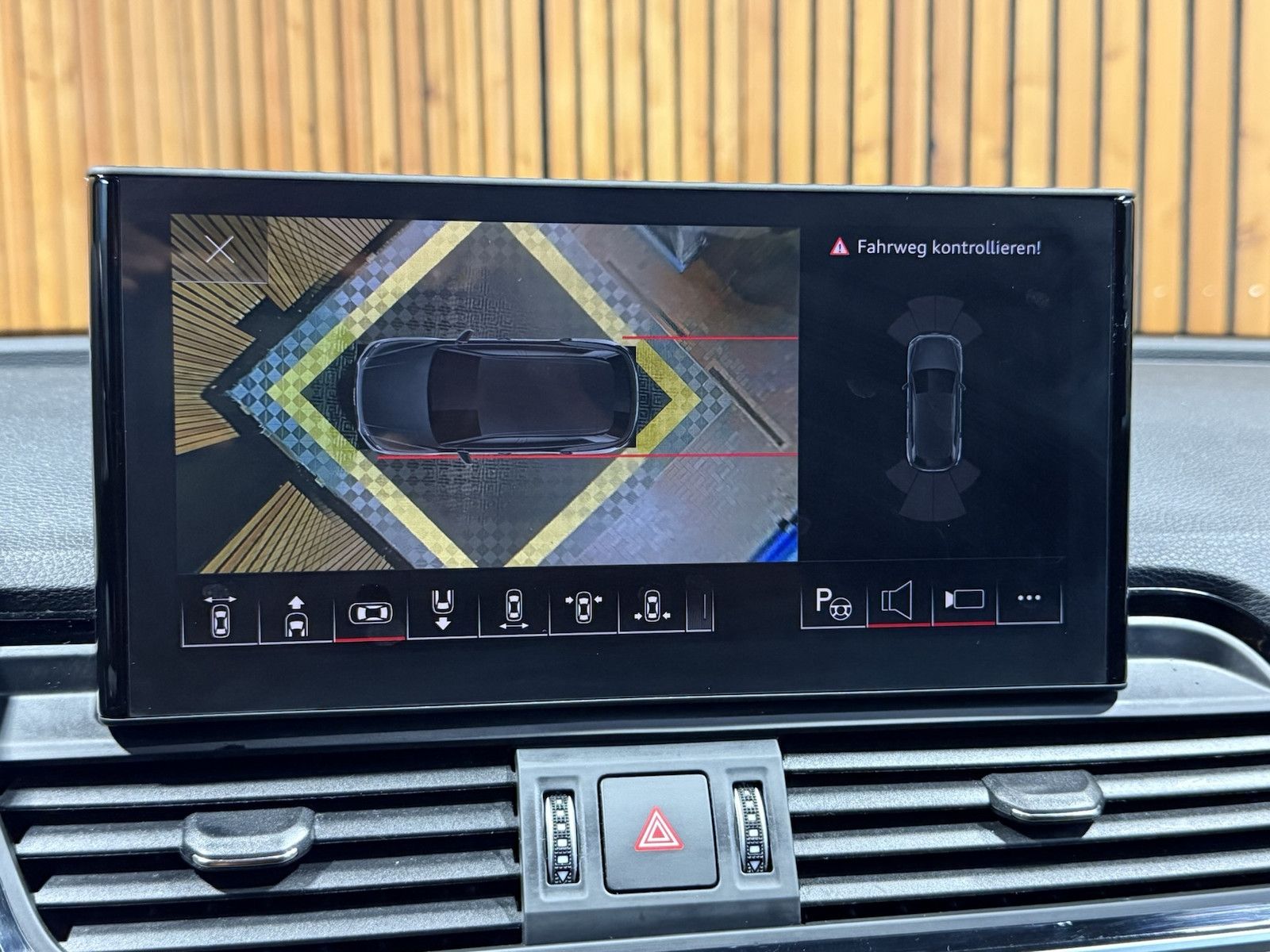 Fahrzeugabbildung Audi Q5 55 TFSI e S Line*Navi*Leder*Kam*ACC*Matrix*VC