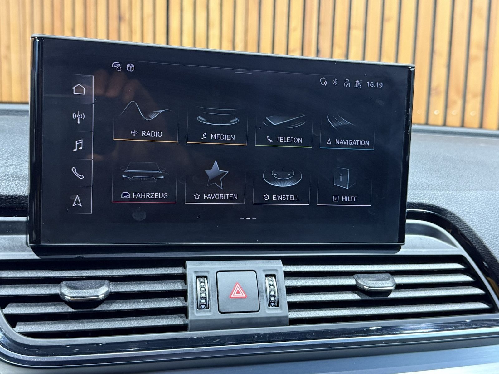 Fahrzeugabbildung Audi Q5 55 TFSI e S Line*Navi*Leder*Kam*ACC*Matrix*VC