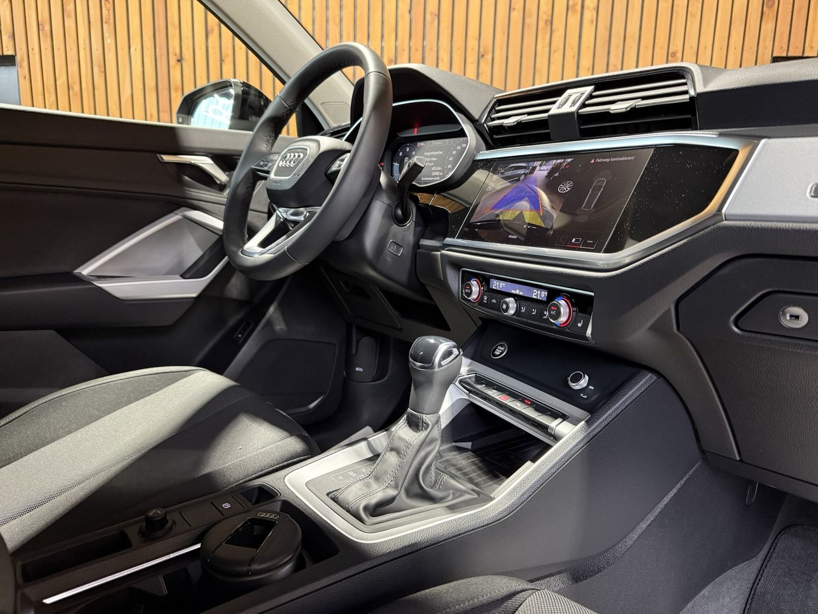 Fahrzeugabbildung Audi Q3 35TDI advanced Aut. Navi+*LED*Virtual*Kam*AHK