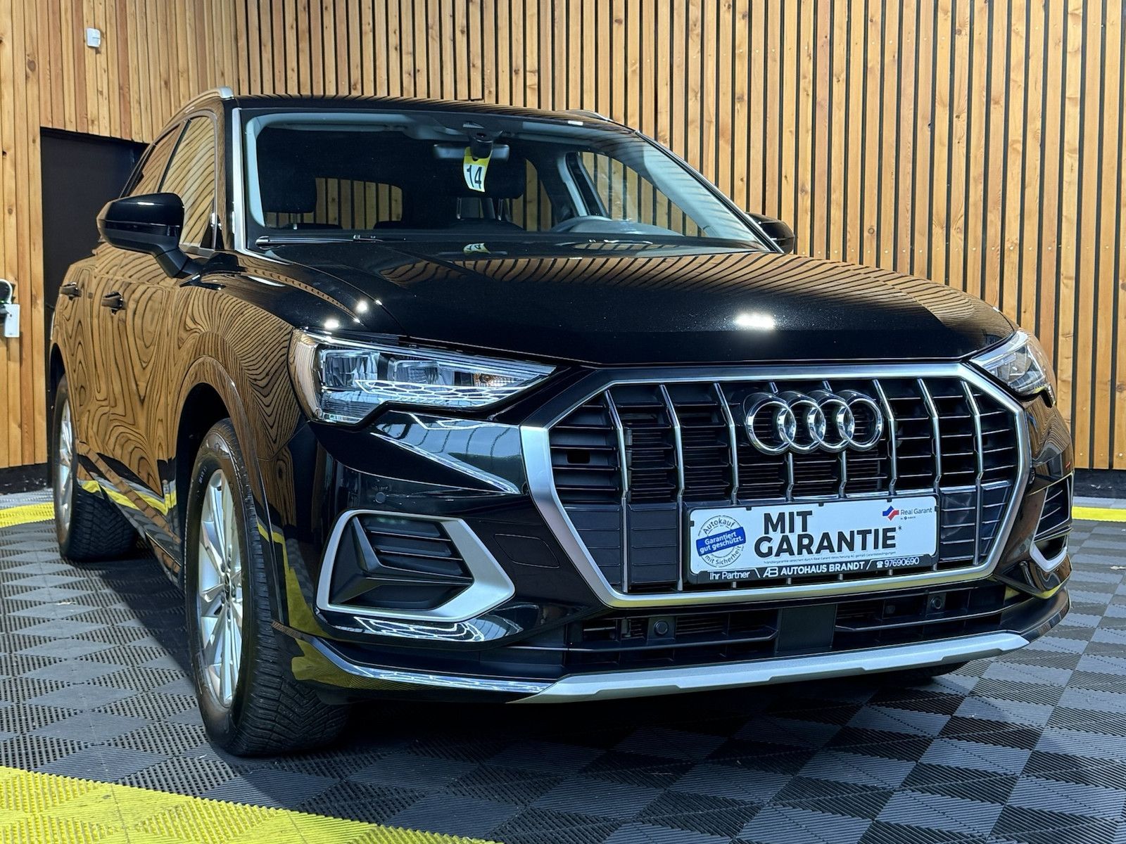 Fahrzeugabbildung Audi Q3 35TDI advanced Aut. Navi+*LED*Virtual*Kam*AHK