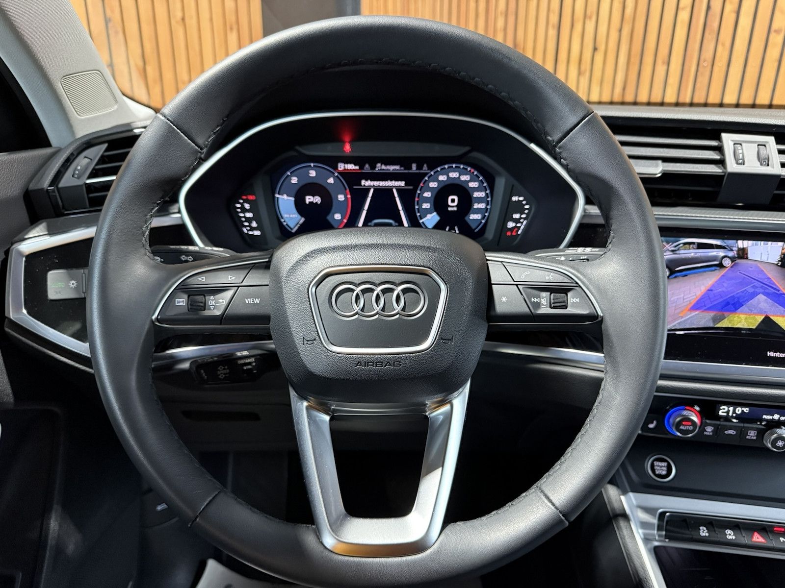 Fahrzeugabbildung Audi Q3 35TDI advanced Aut. Navi+*LED*Virtual*Kam*AHK