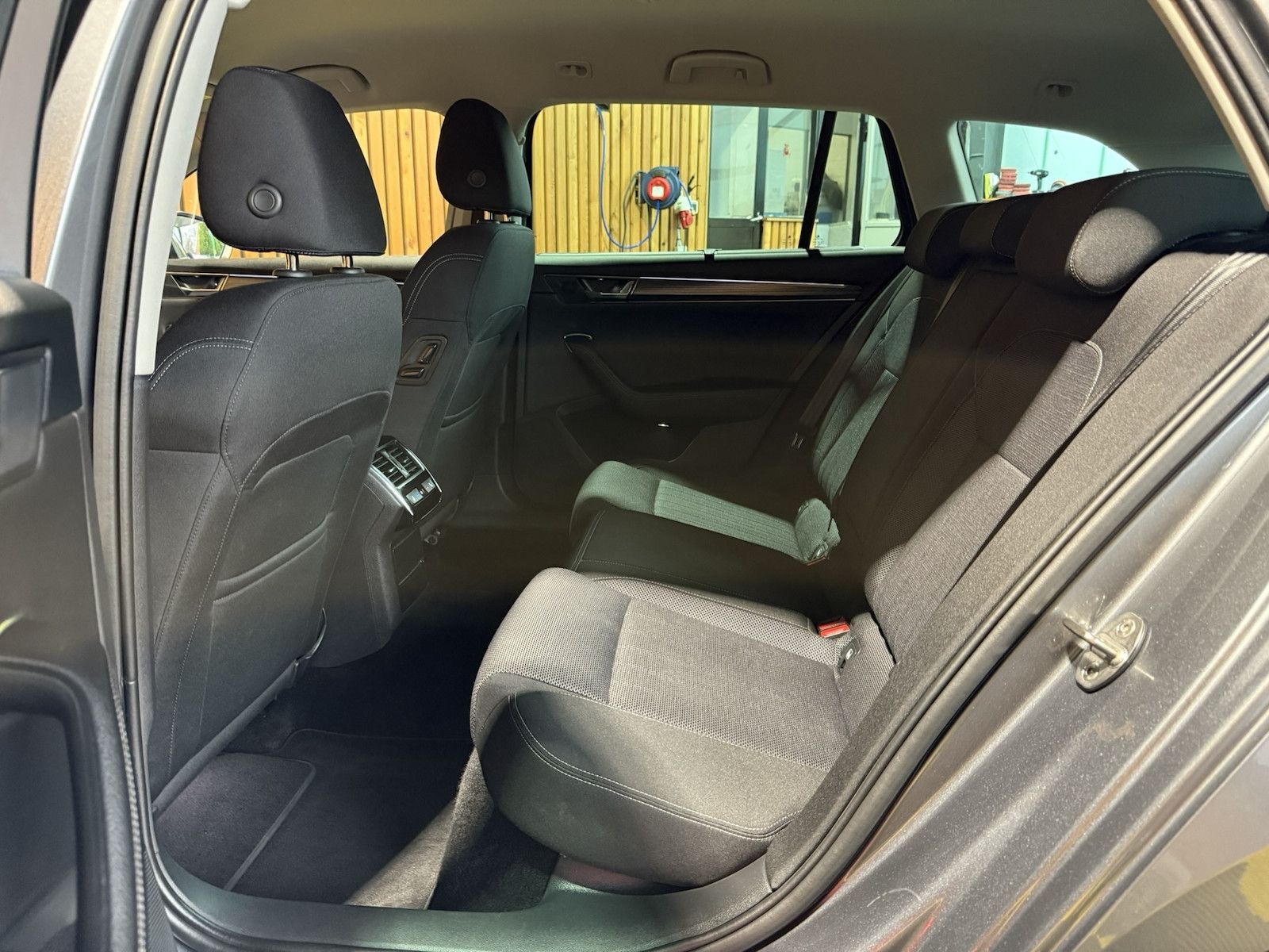 Fahrzeugabbildung SKODA Superb Combi Style 1,5 TSI DSG Navi*Virt*Kam*AHK