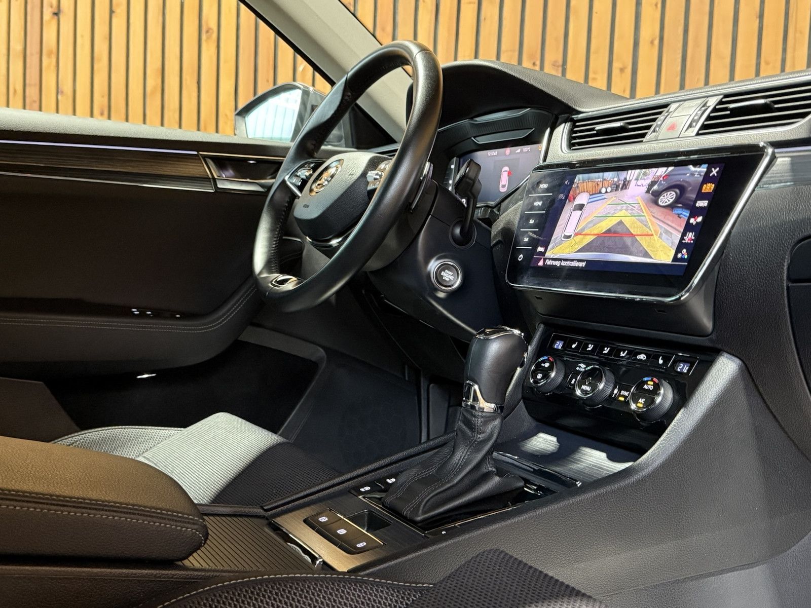 Fahrzeugabbildung SKODA Superb Combi Style 1,5 TSI DSG Navi*Virt*Kam*AHK