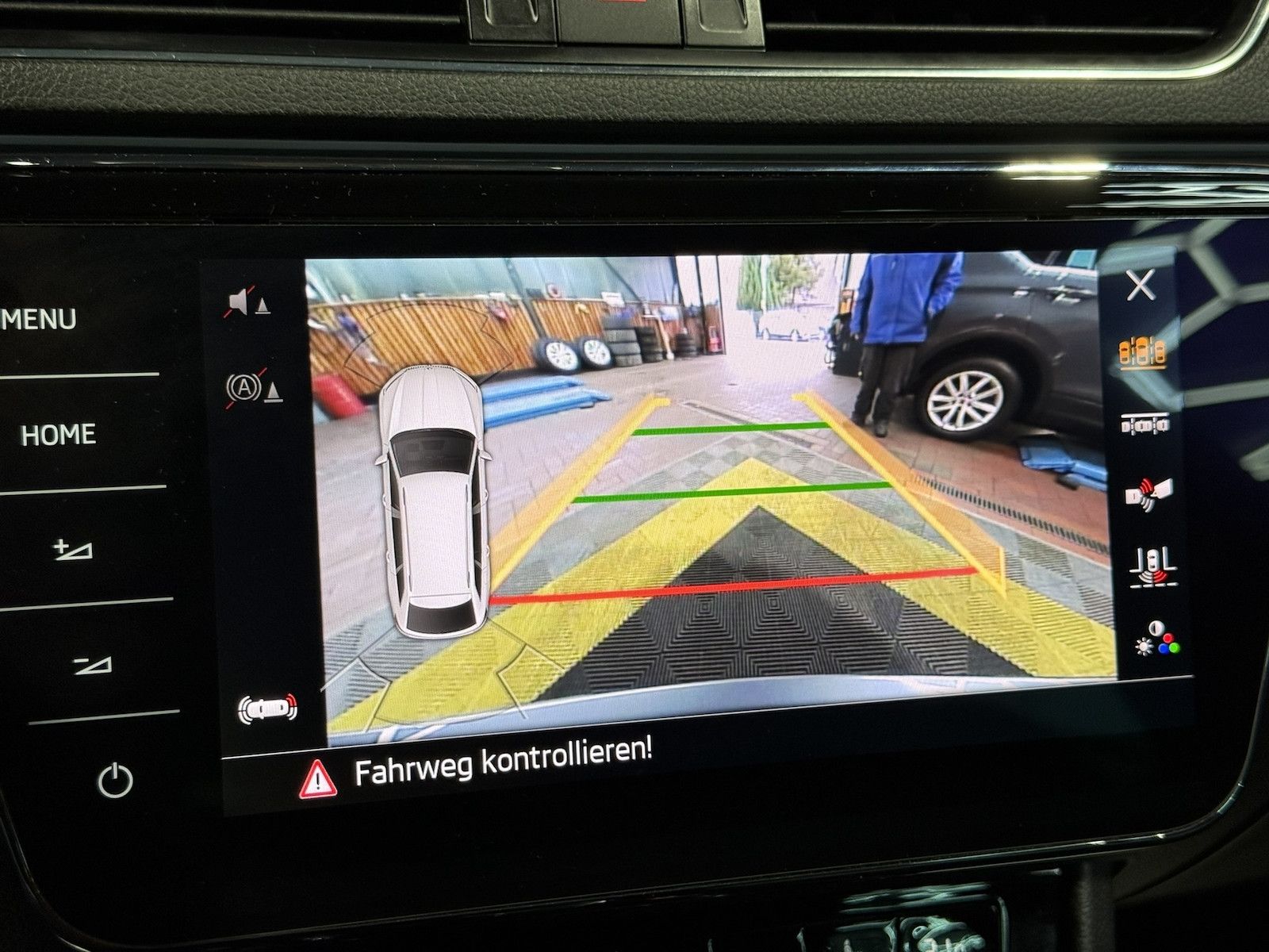 Fahrzeugabbildung SKODA Superb Combi Style 1,5 TSI DSG Navi*Virt*Kam*AHK