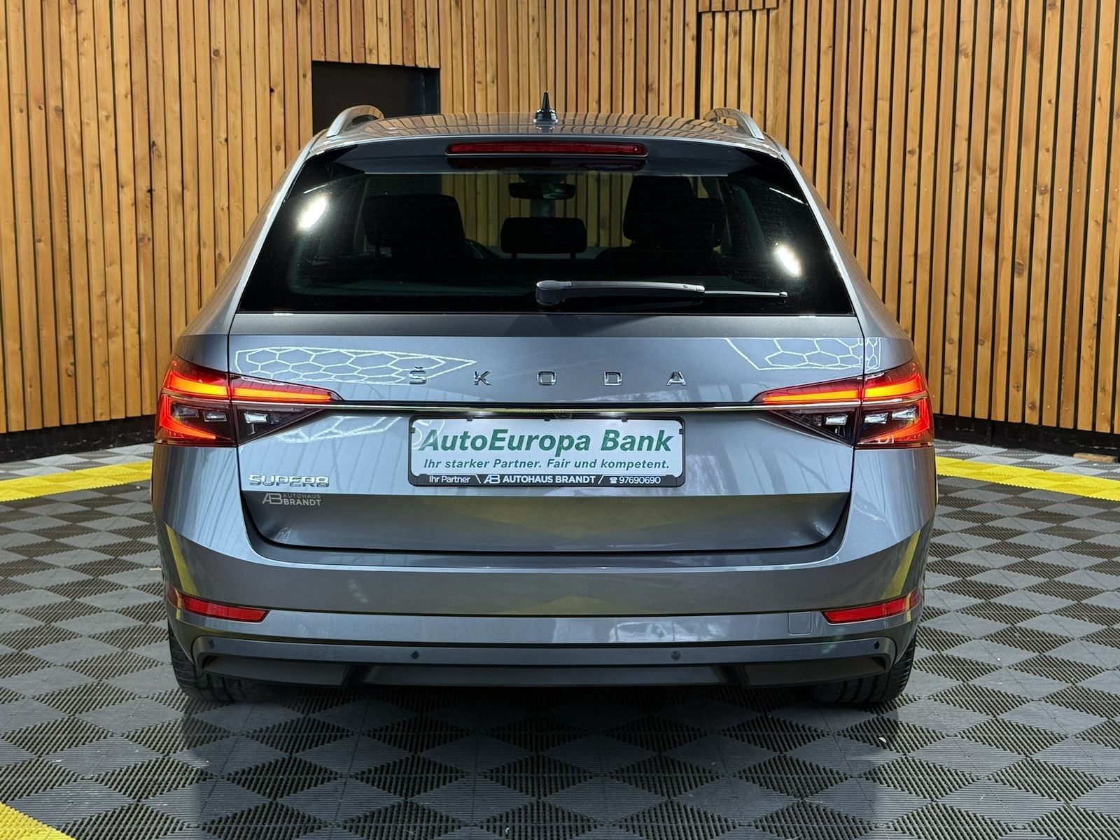 Fahrzeugabbildung SKODA Superb Combi Style 1,5 TSI DSG Navi*Virt*Kam*AHK